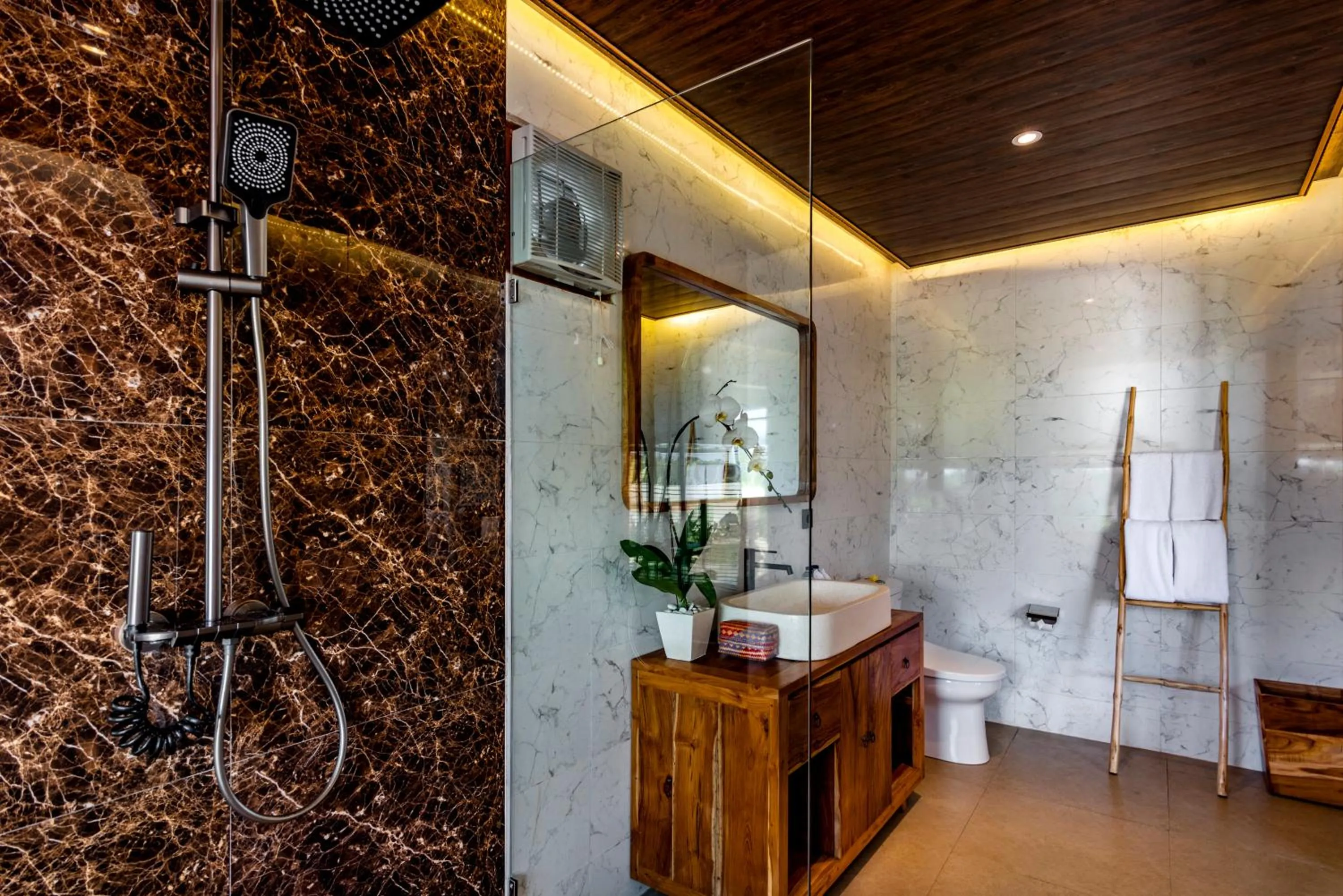 Shower in Akshaya Resort Ubud by Dhananjaya Hospitality