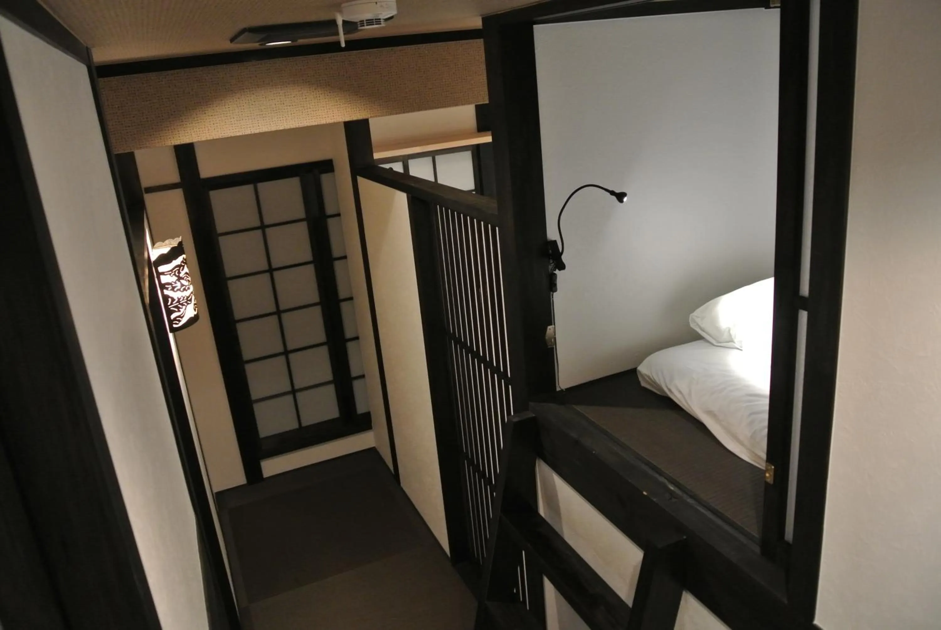 bunk bed, Bed in Yadoya