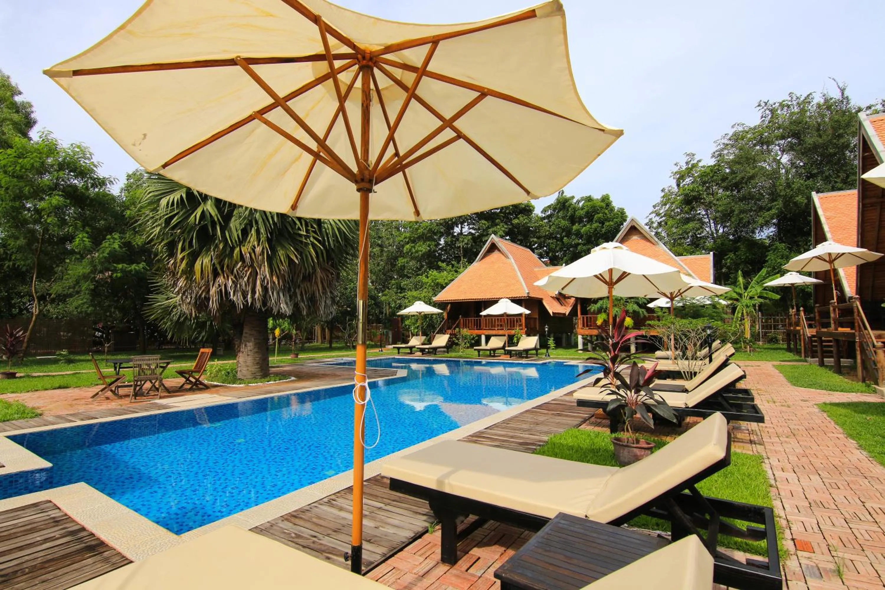Swimming pool in Angkor Heart Bungalow