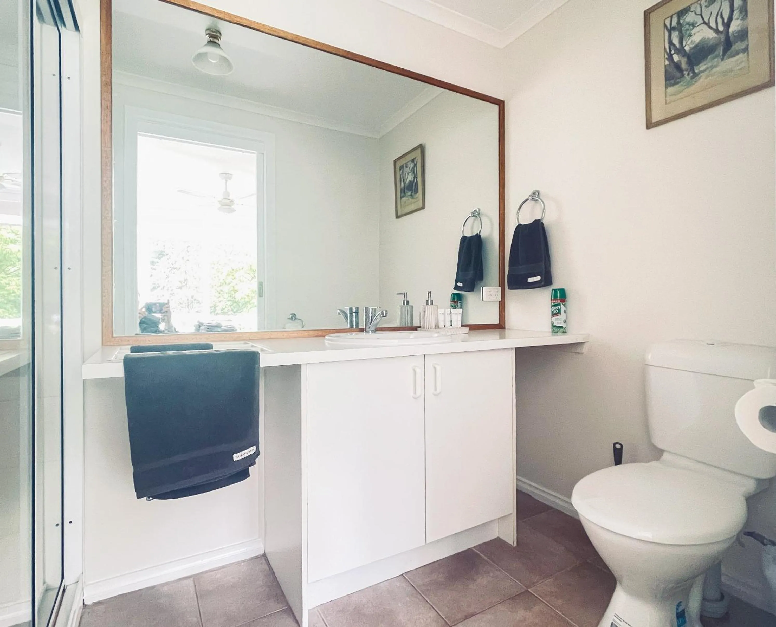 Bathroom in Sanctuary Park Cottages