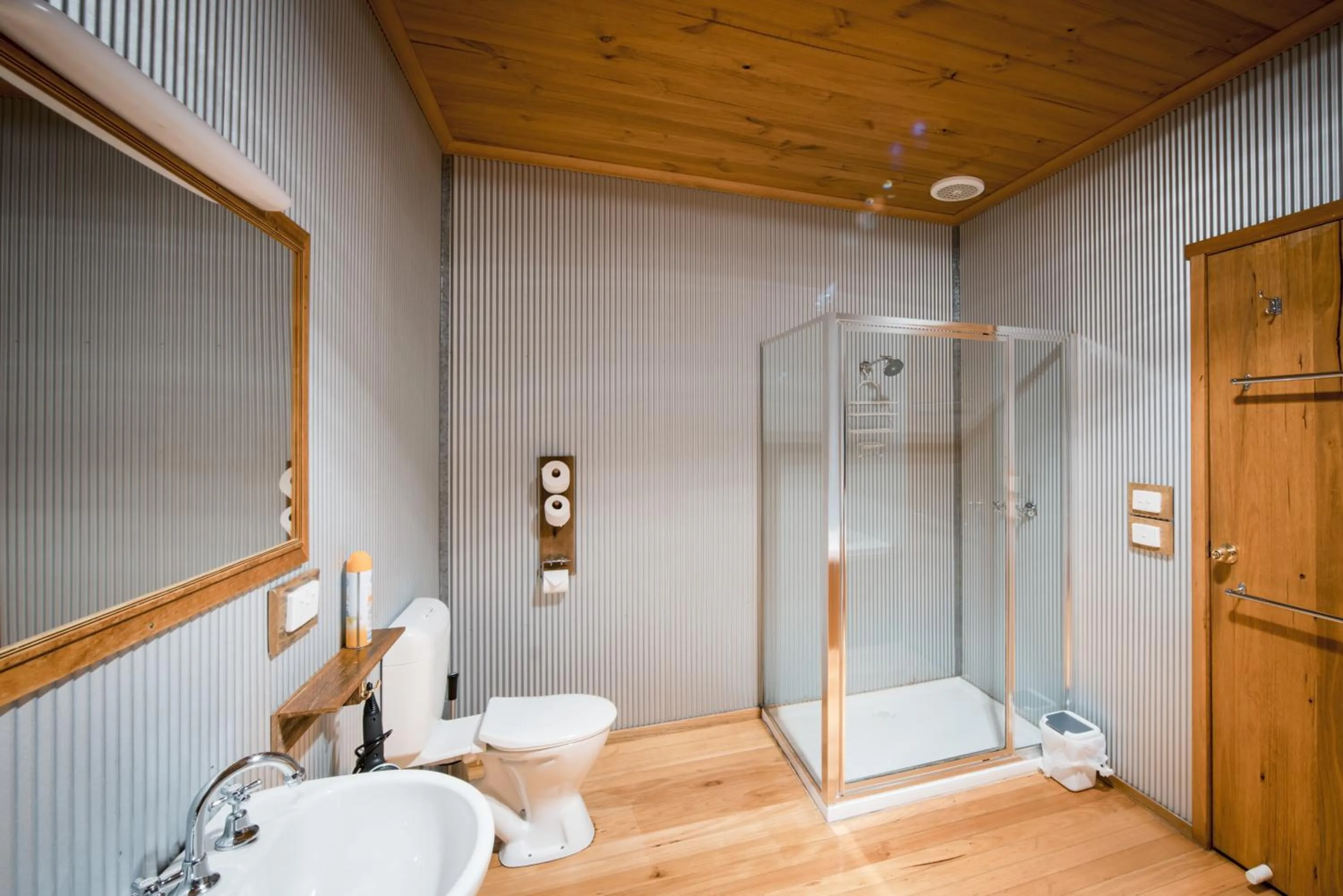 Shower in Sanctuary Park Cottages