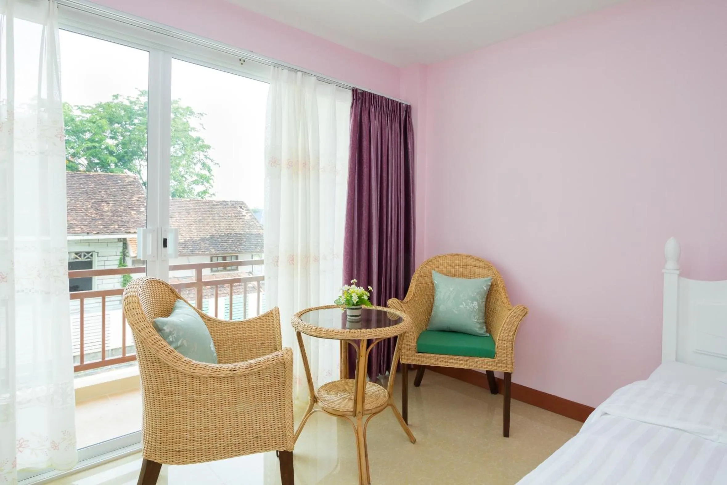 Bed in Takanta Place