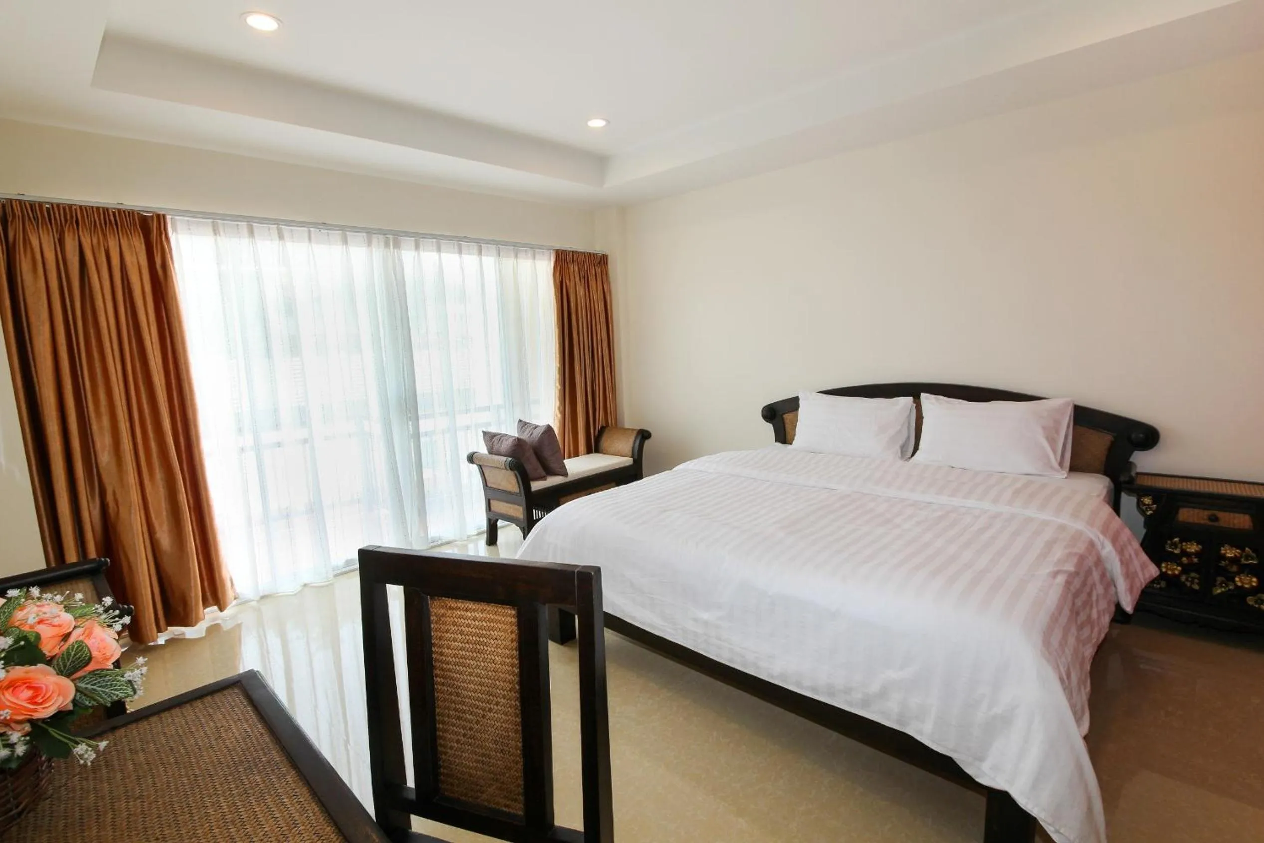 Bed in Takanta Place