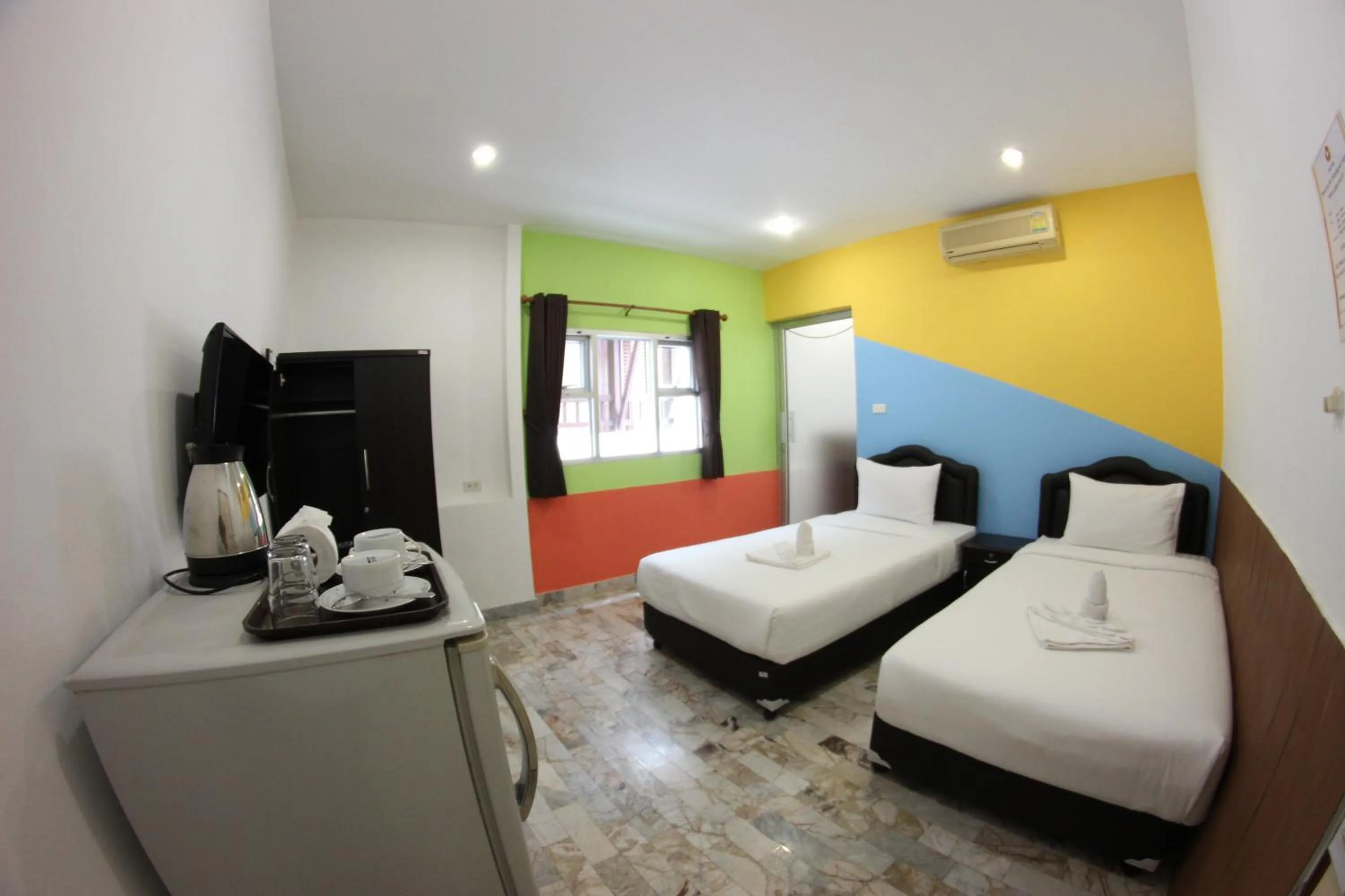 Photo of the whole room, Bed in Tulip Inn