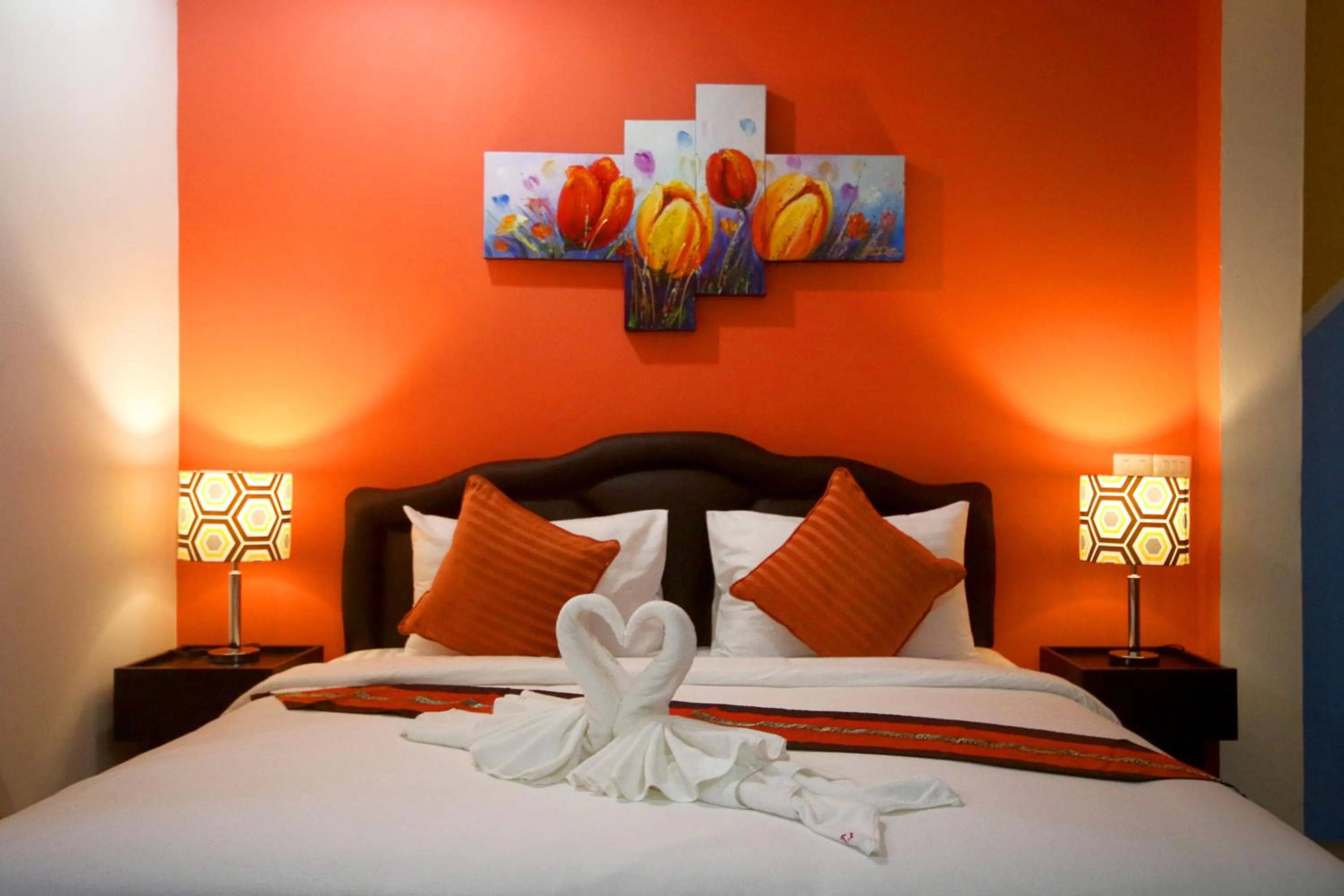 Photo of the whole room, Bed in Tulip Inn