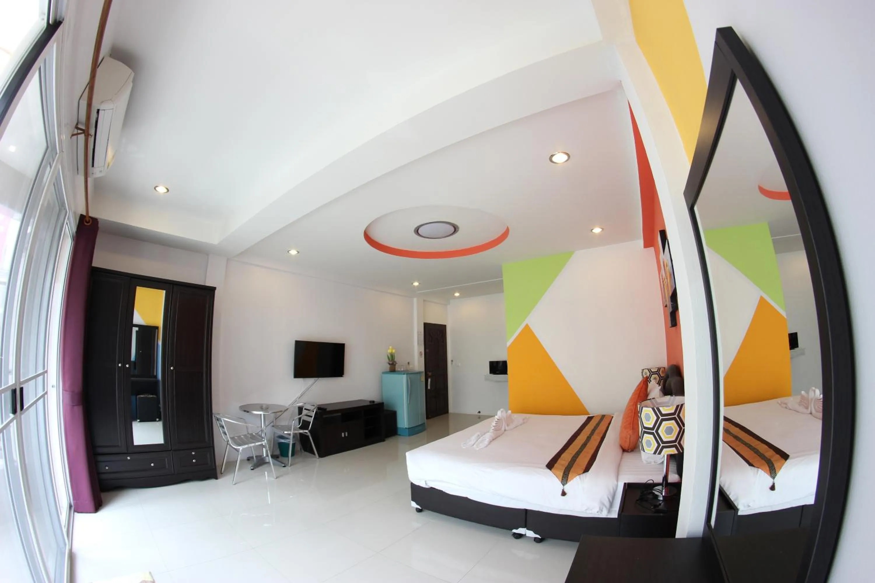 Photo of the whole room, Bed in Tulip Inn