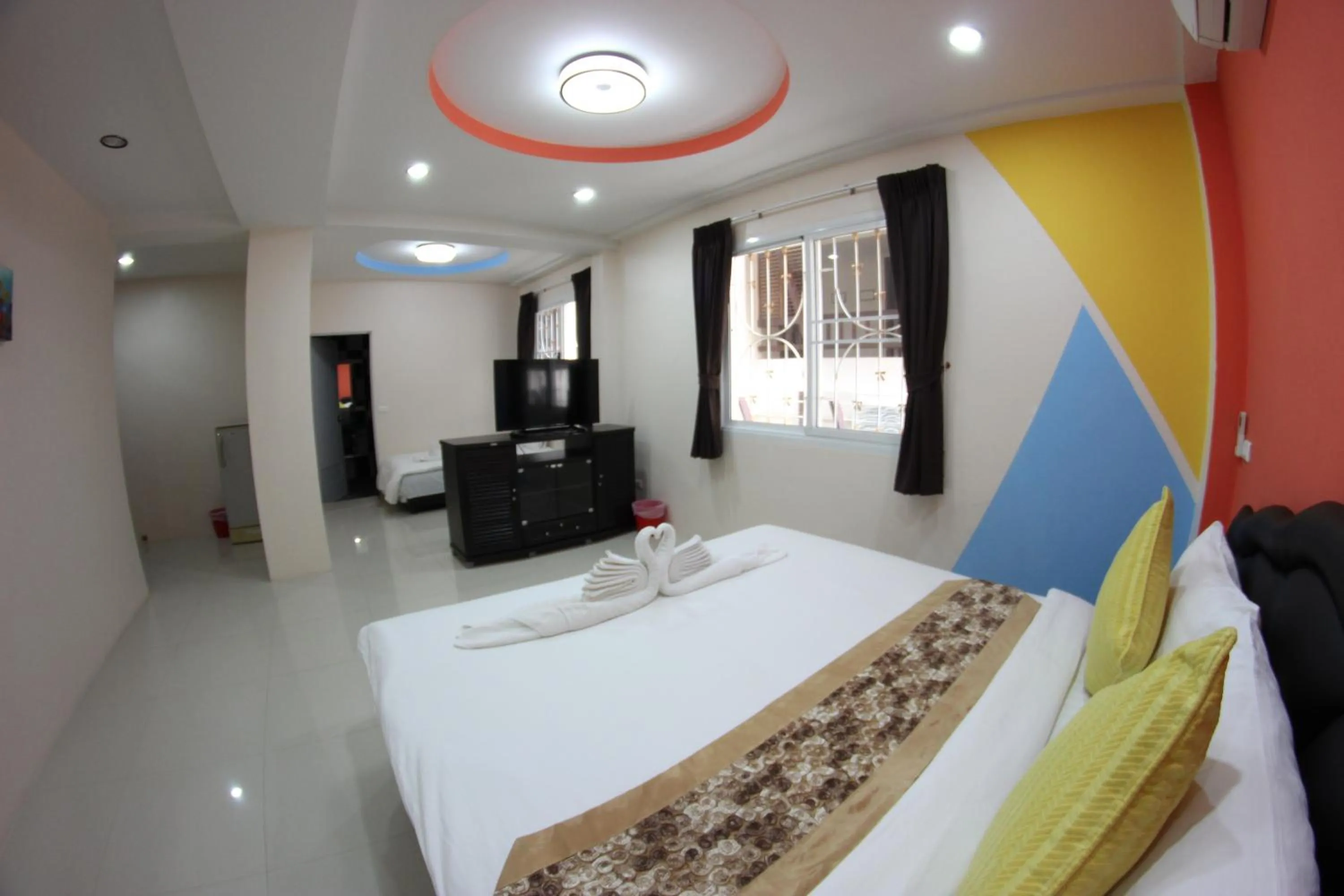 Photo of the whole room, Bed in Tulip Inn