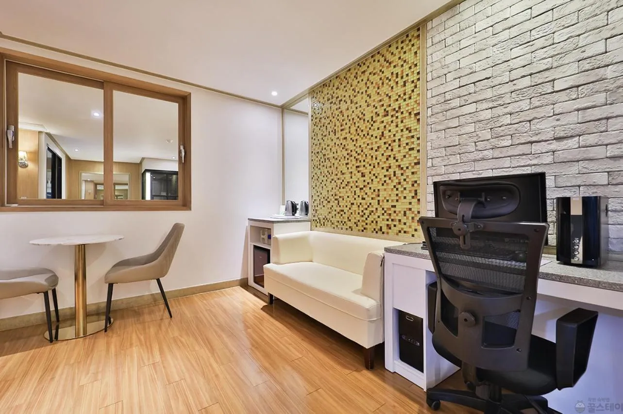 Seating area in Time Hotel