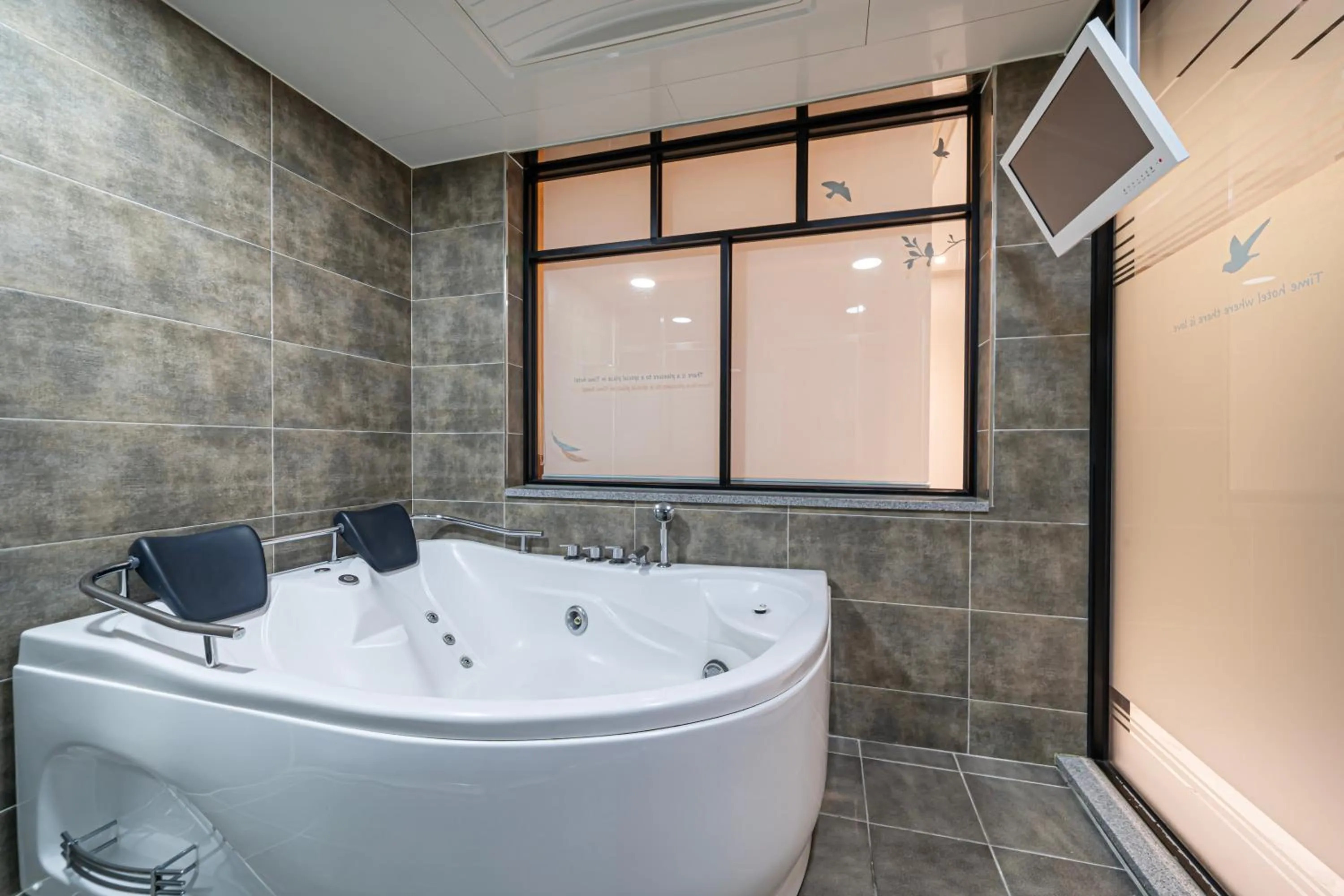 Bathroom in Time Hotel