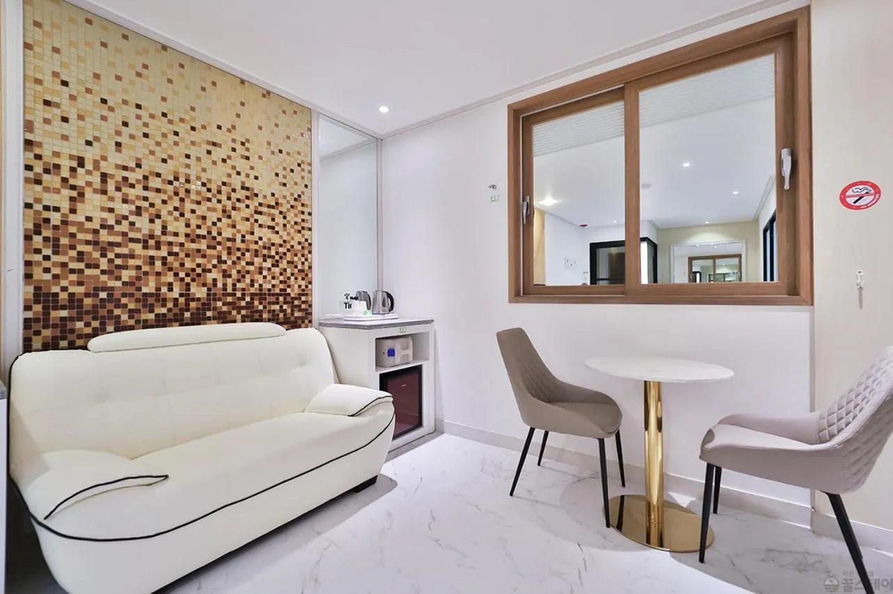 Seating area in Time Hotel