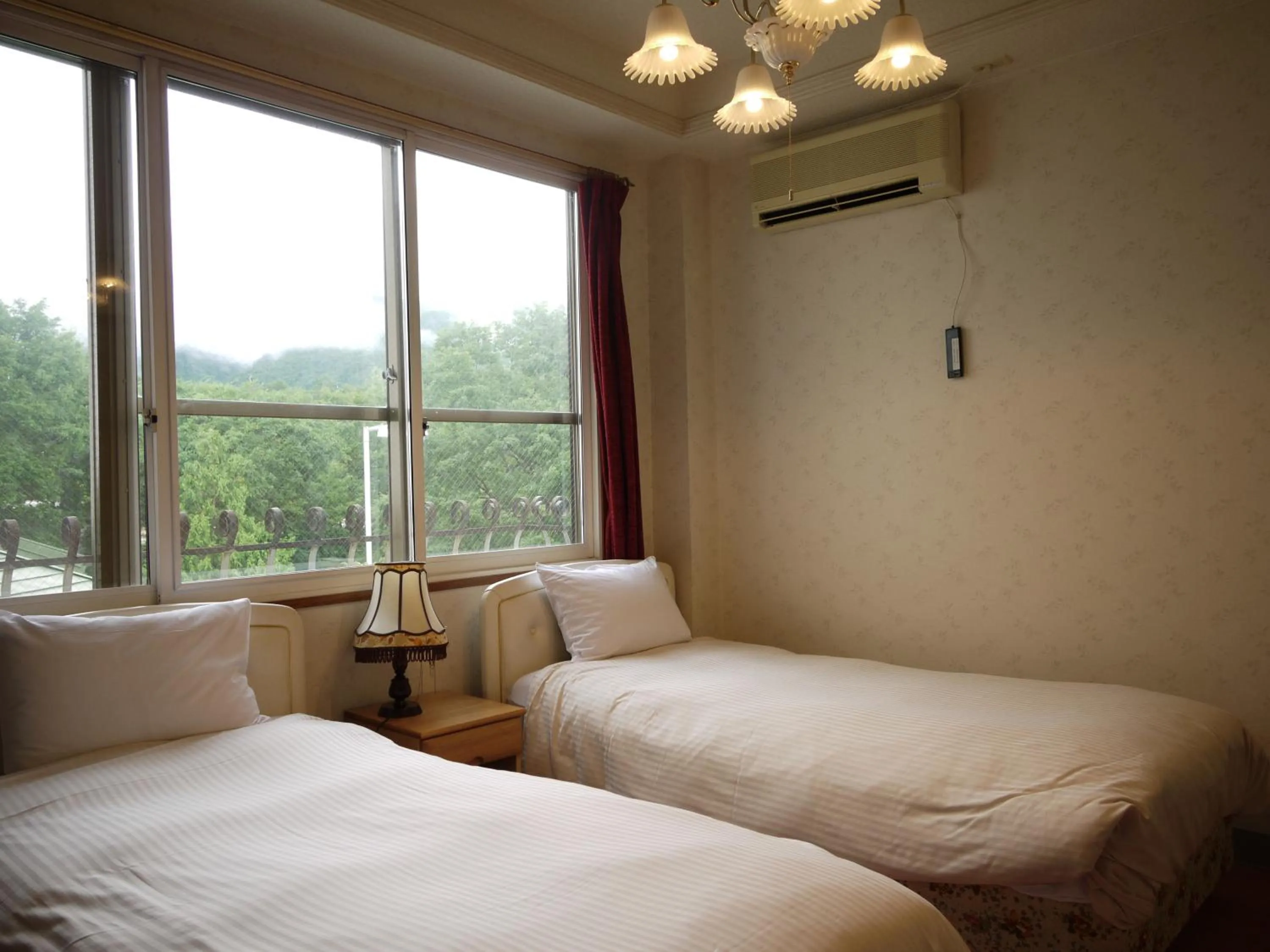 Photo of the whole room, Bed in Hakuba Märchen House