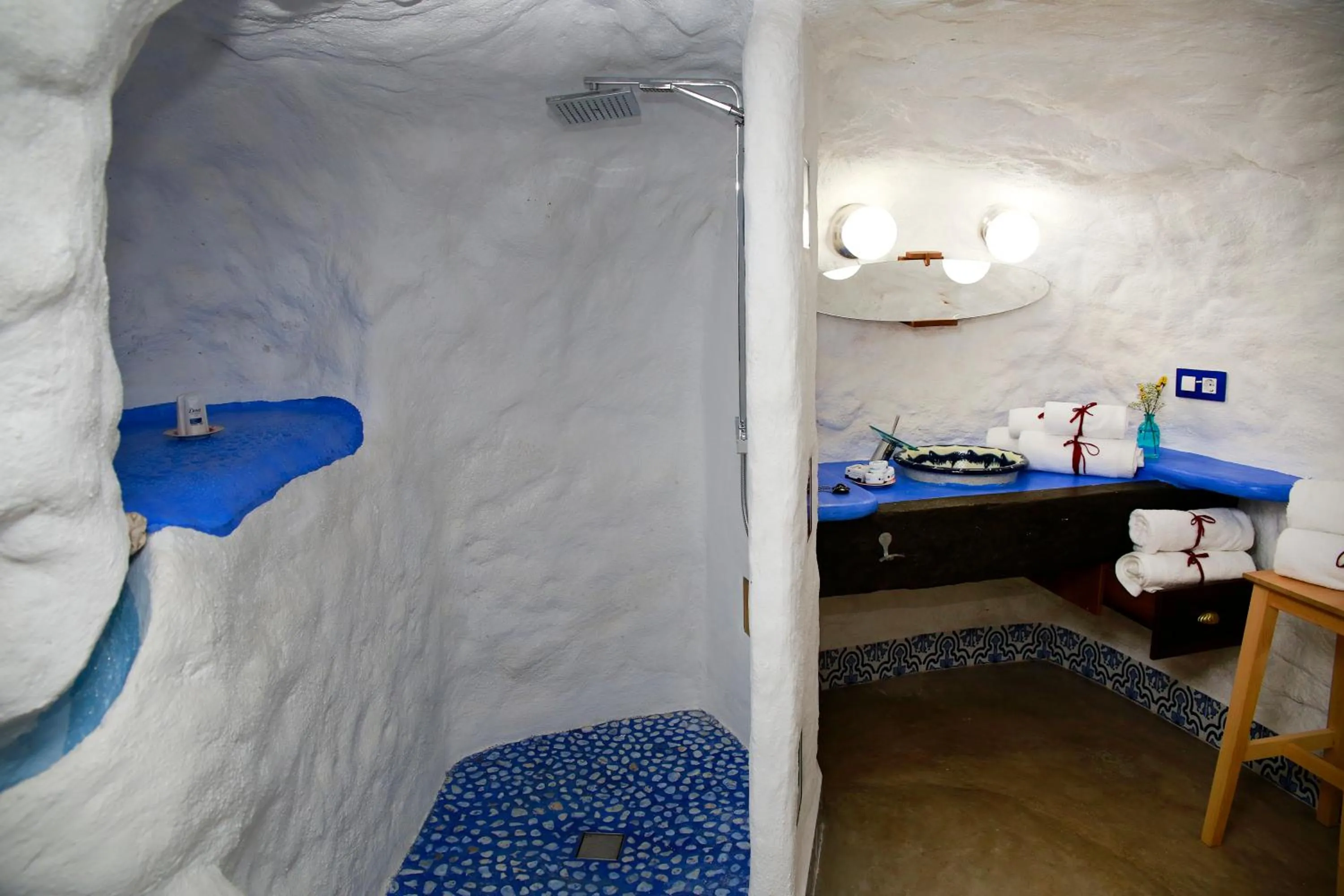 Shower in Balcones de Piedad