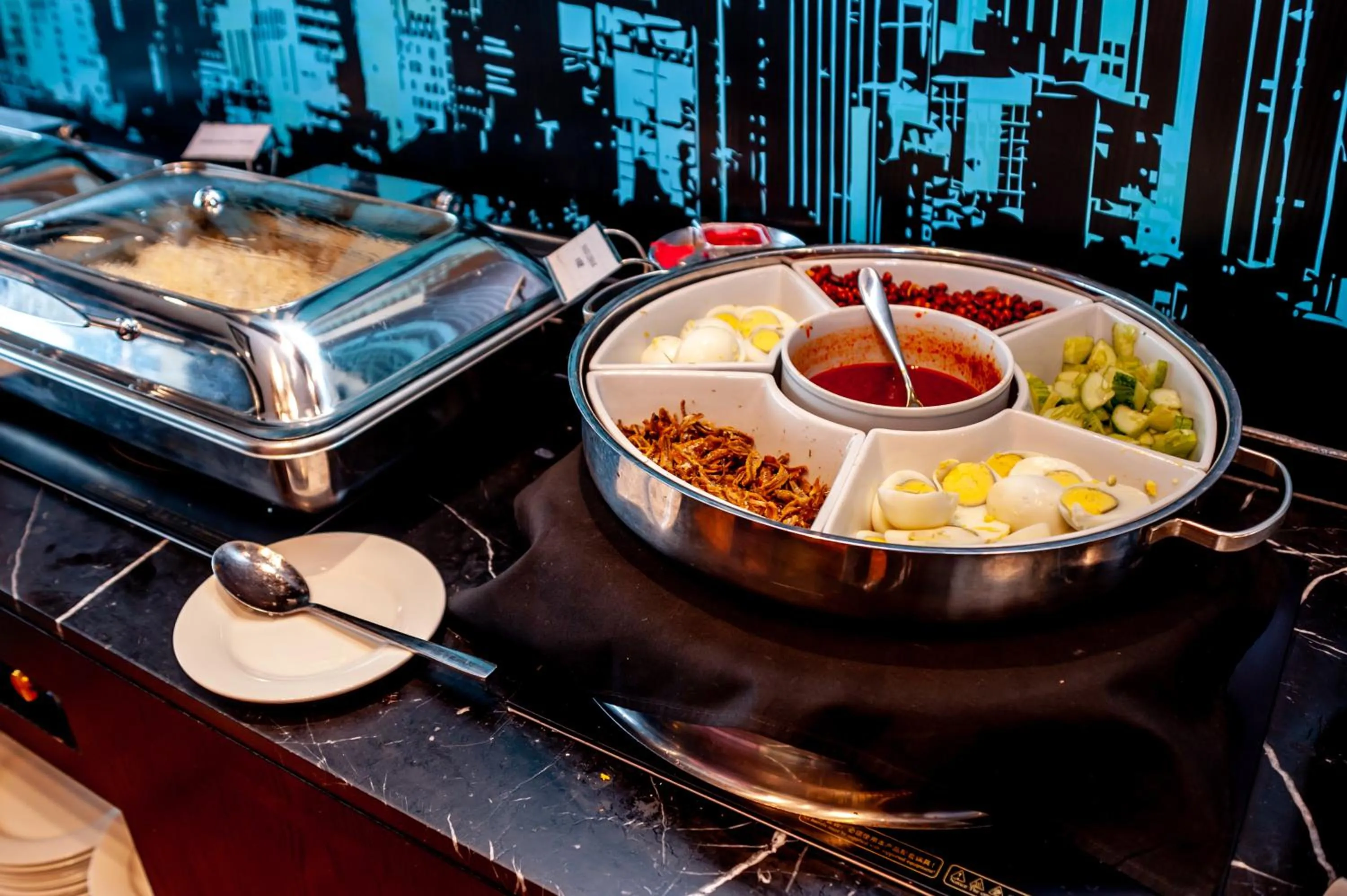 Restaurant/places to eat in KIP Hotel