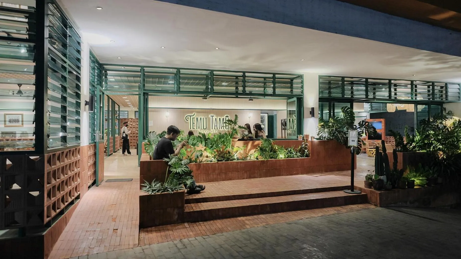 The Win Hotel Surabaya