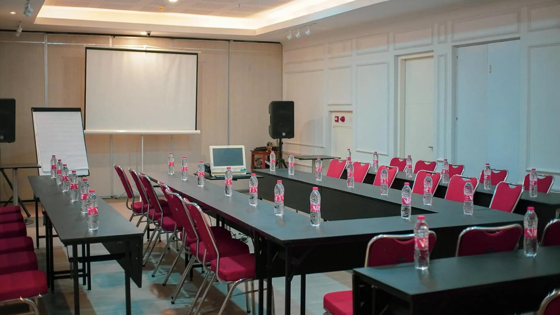 The Win Hotel Surabaya