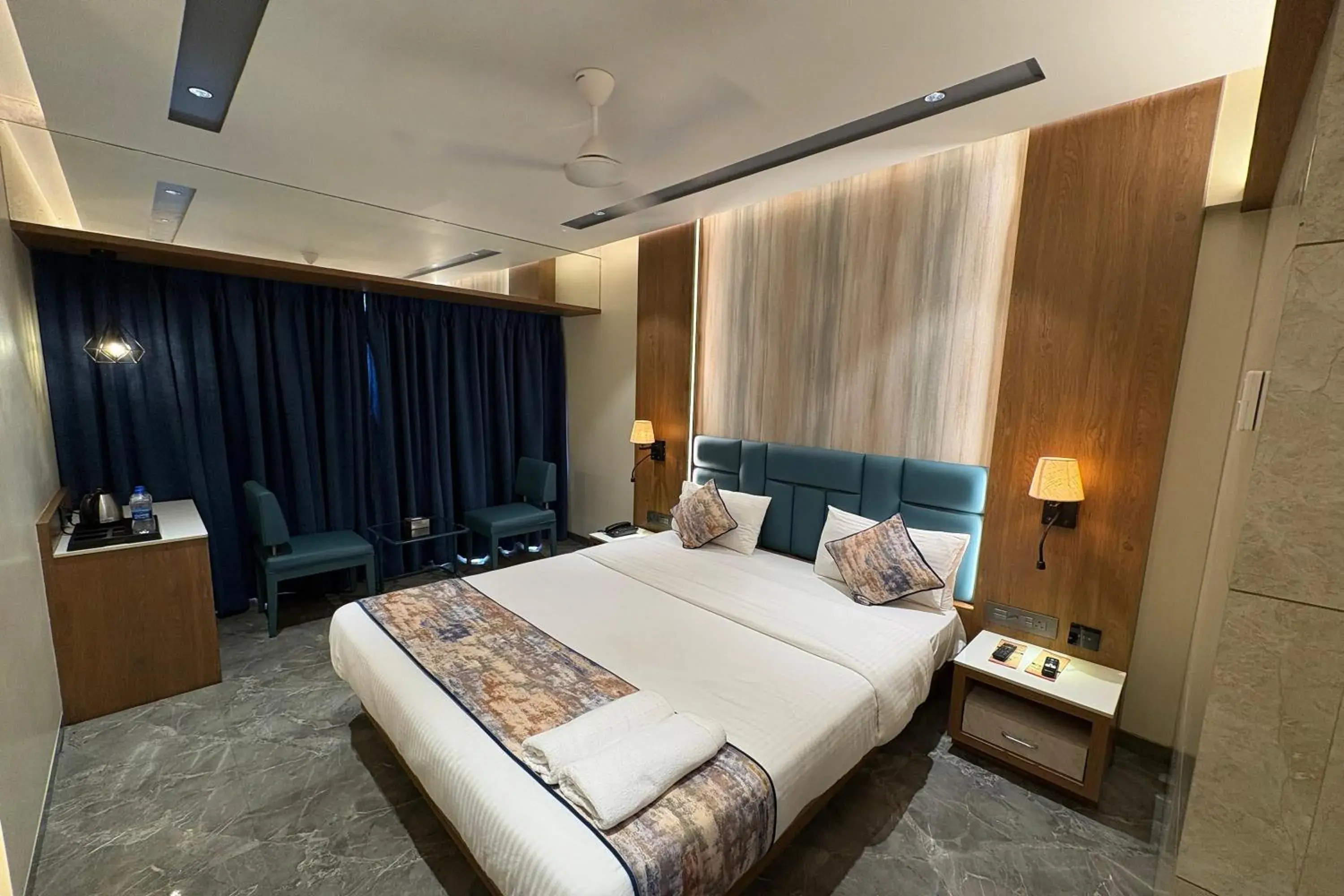 King Room in Dream Residency Hotels Pvt Ltd King Room in Dream Residency Hotels Pvt Ltd