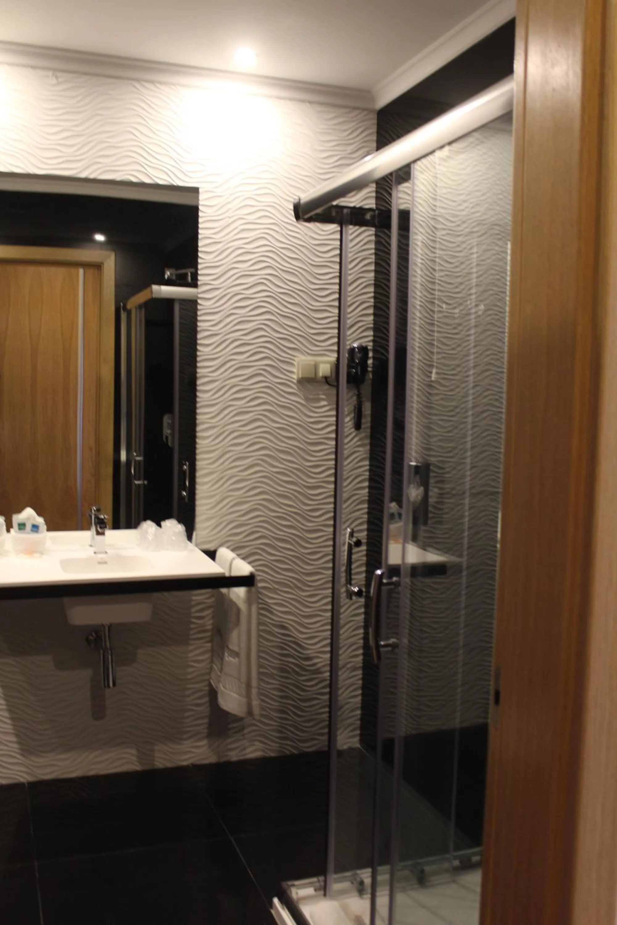 Bathroom in Douro Cister Hotel Resort