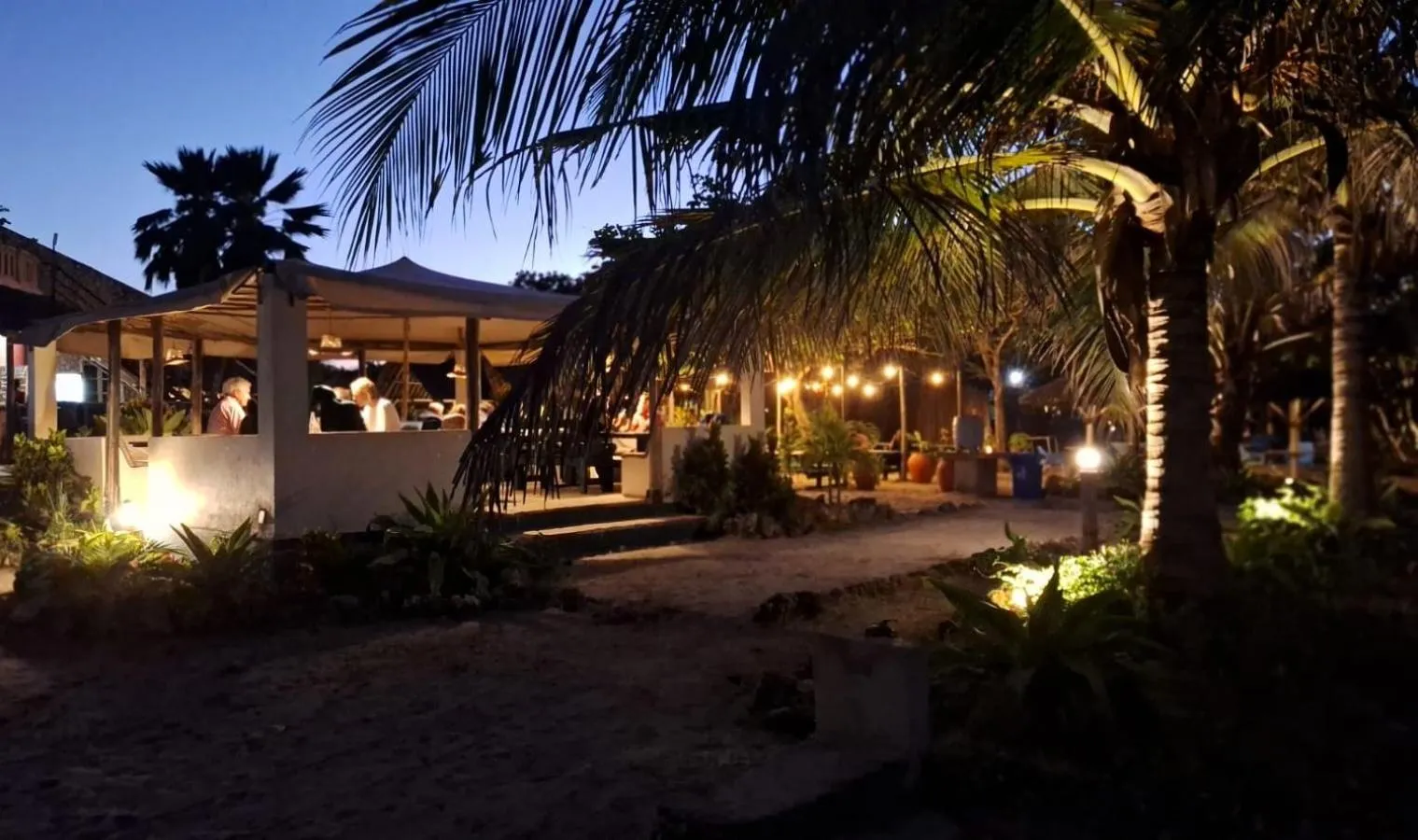 Restaurant/places to eat in Kipepeo Beach and Village