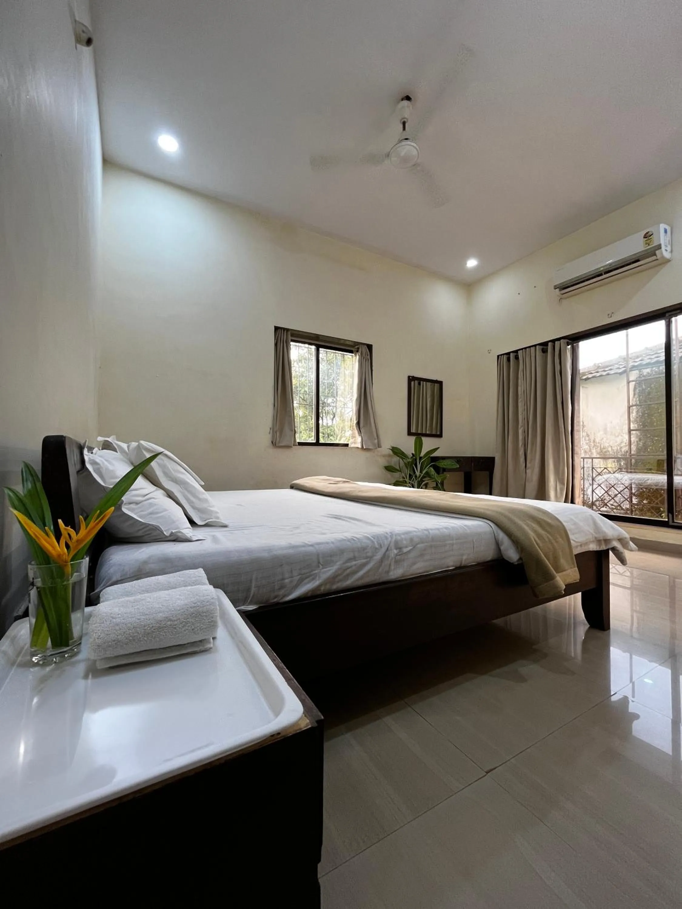 Bed in Surve Natures Resort - Chiplun