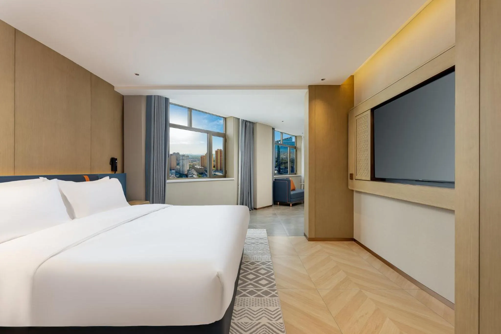 Photo of the whole room, Bed in Holiday Inn Express Kashgar Downtown by IHG