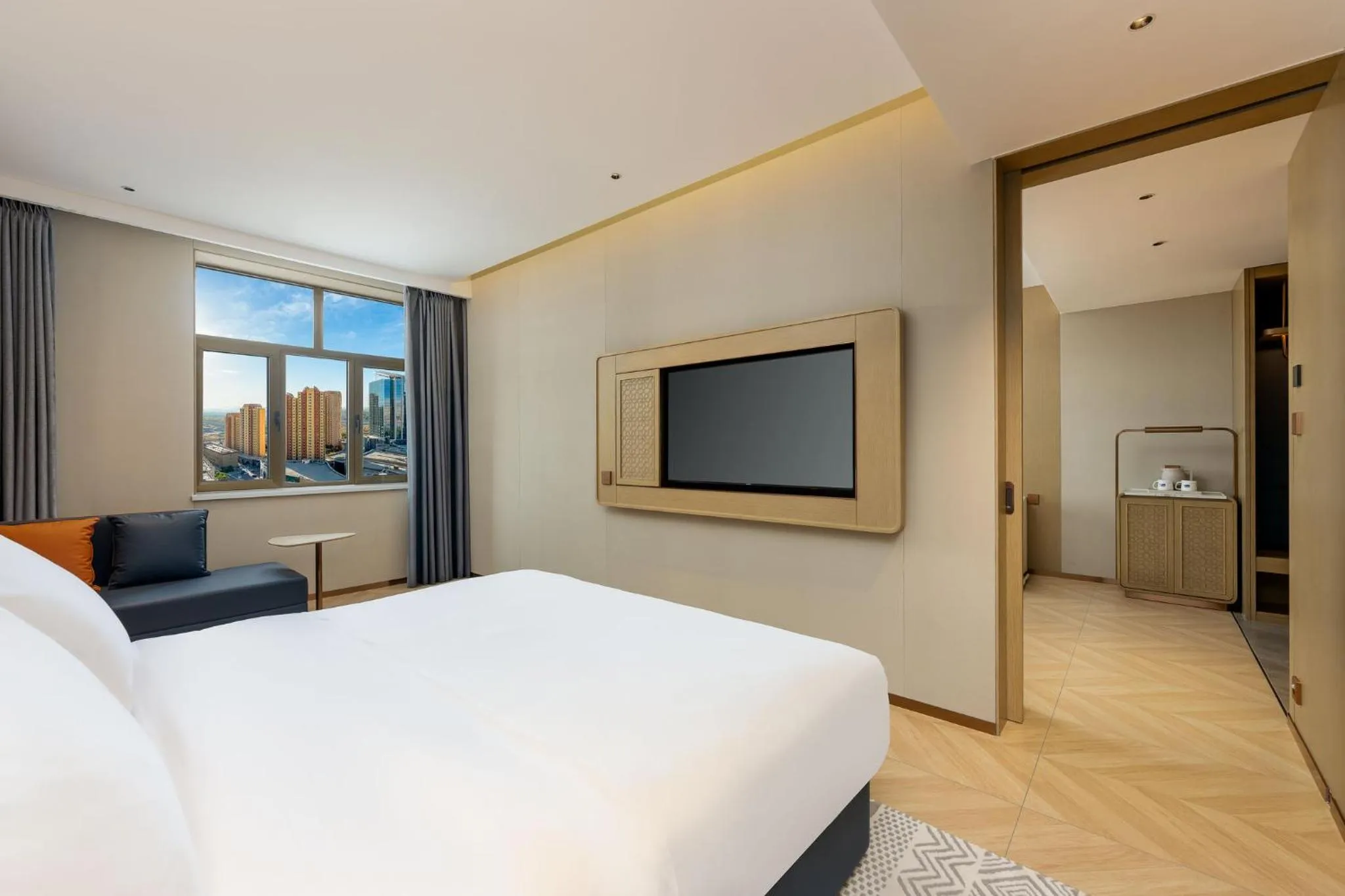 Photo of the whole room, Bed in Holiday Inn Express Kashgar Downtown by IHG