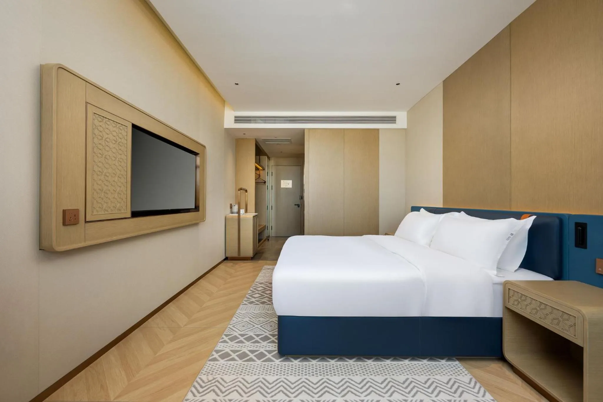 Photo of the whole room, Bed in Holiday Inn Express Kashgar Downtown by IHG