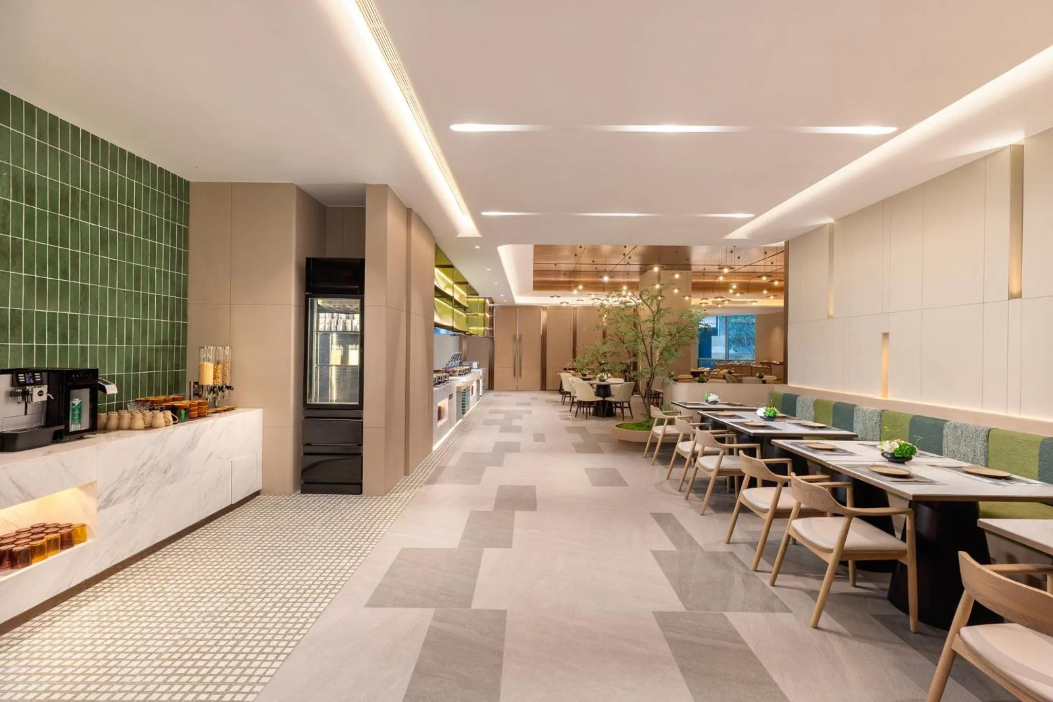 Restaurant/places to eat in Holiday Inn Shanghai Minhang Center by IHG