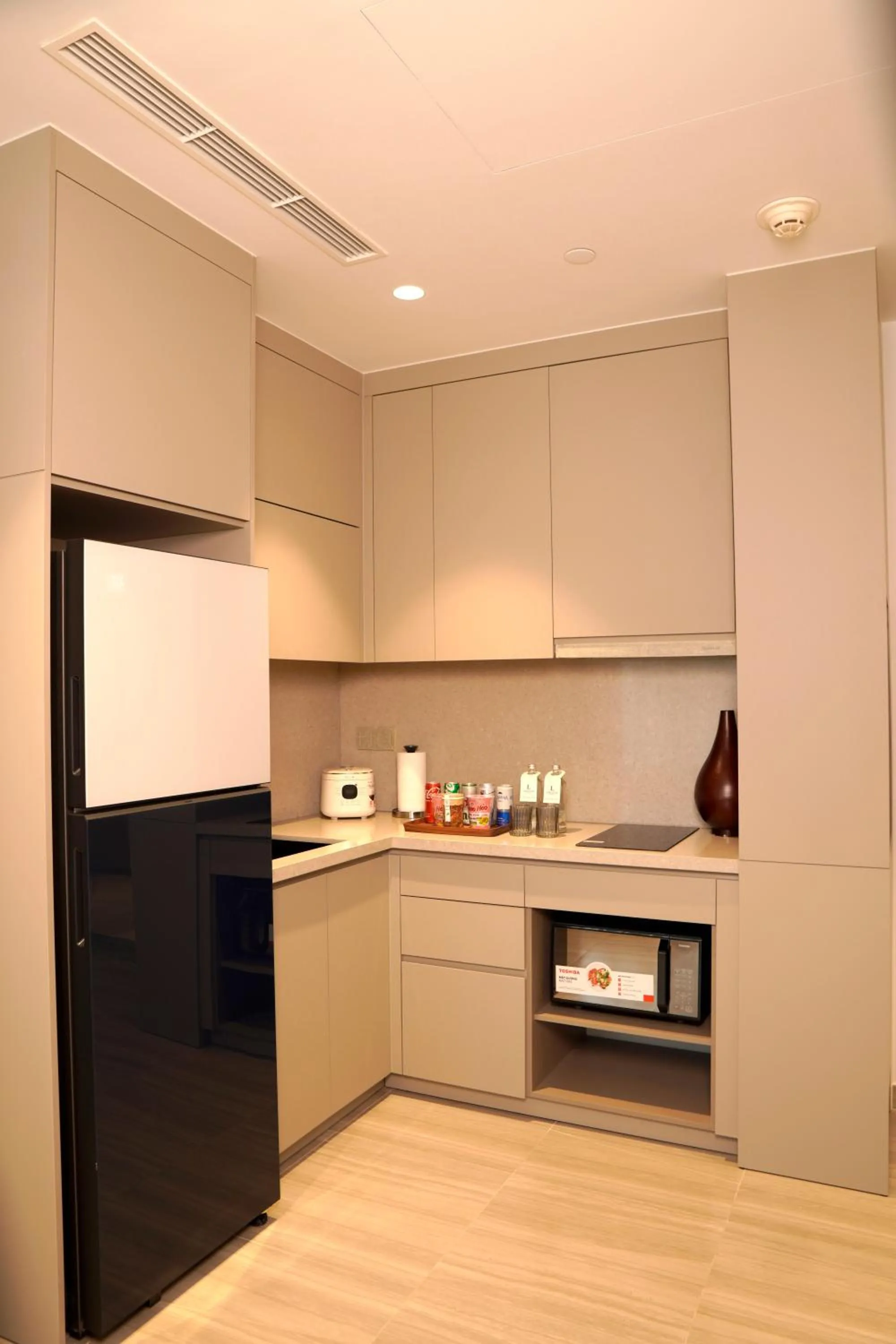 Kitchen or kitchenette in Lancaster Legacy Hotel & Apartments