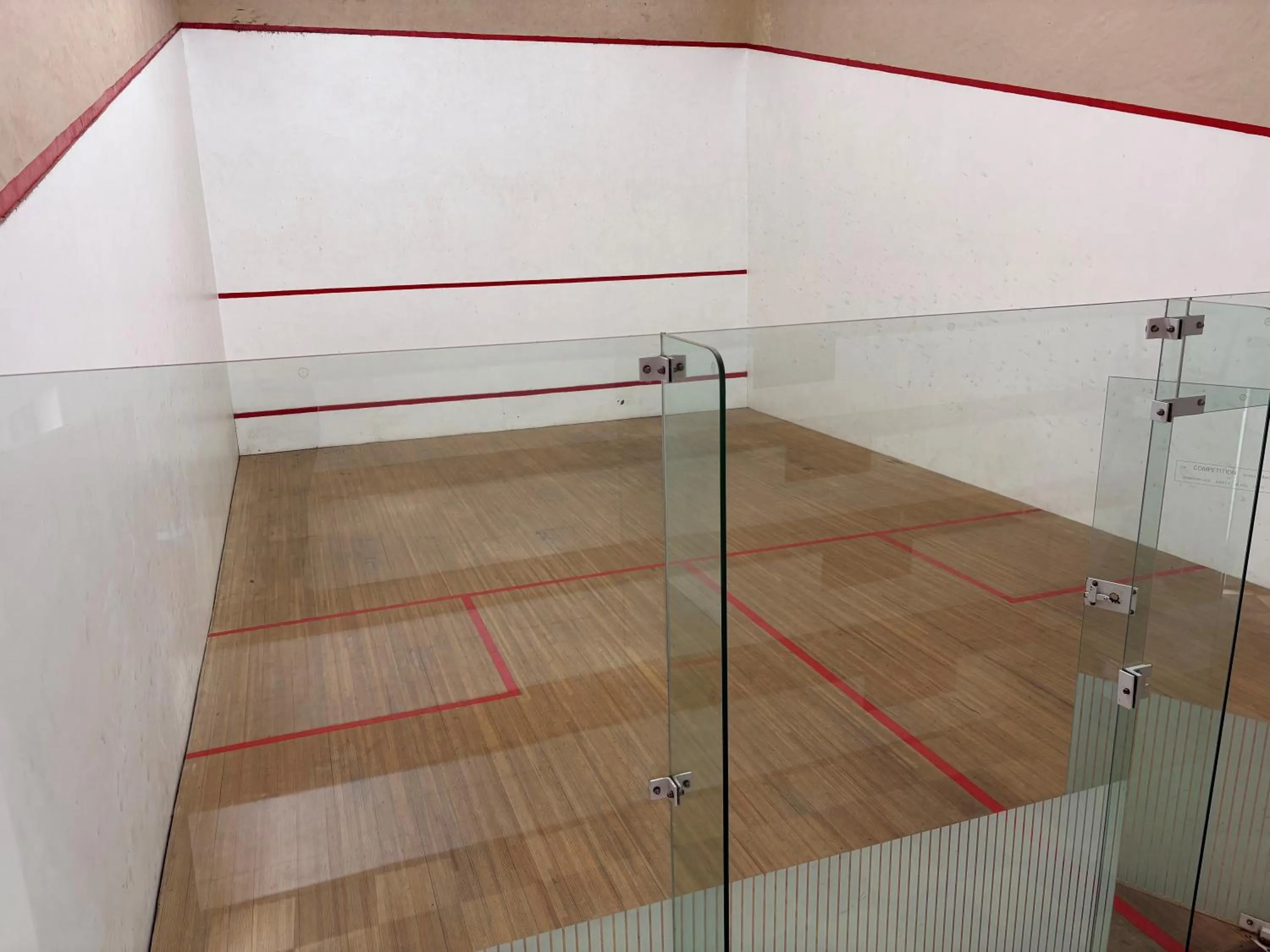 Squash in Eight Bells Mountain Inn