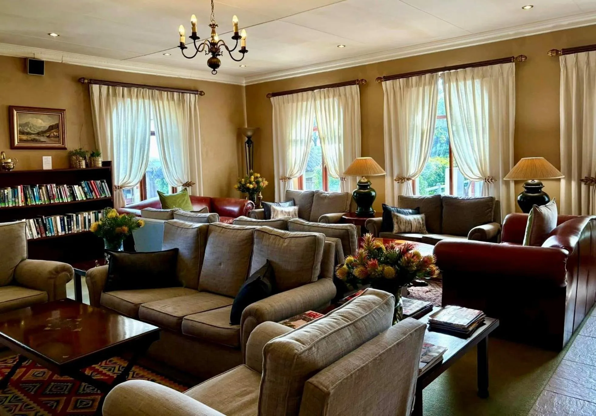 Library in Eight Bells Mountain Inn