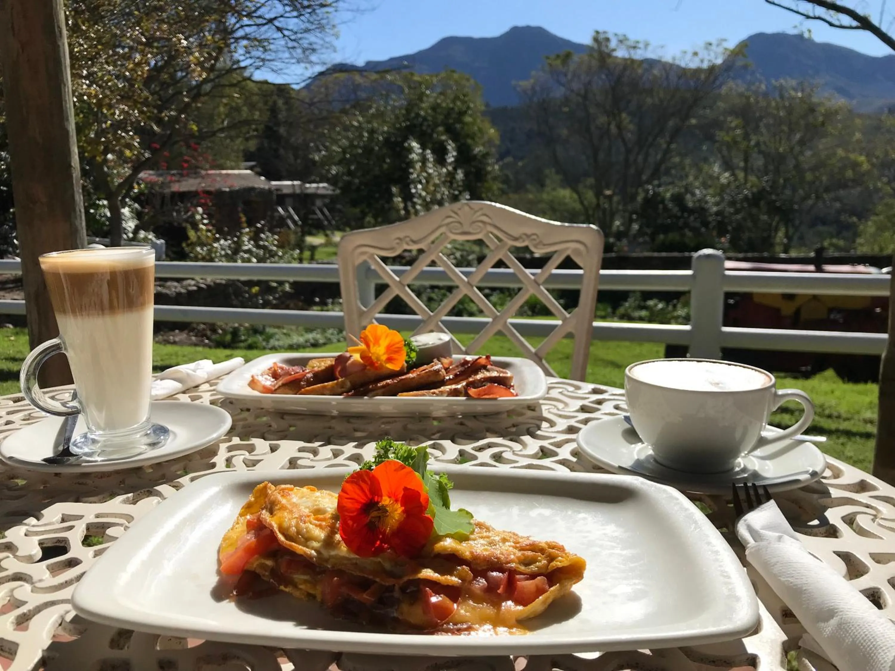Patio in Eight Bells Mountain Inn
