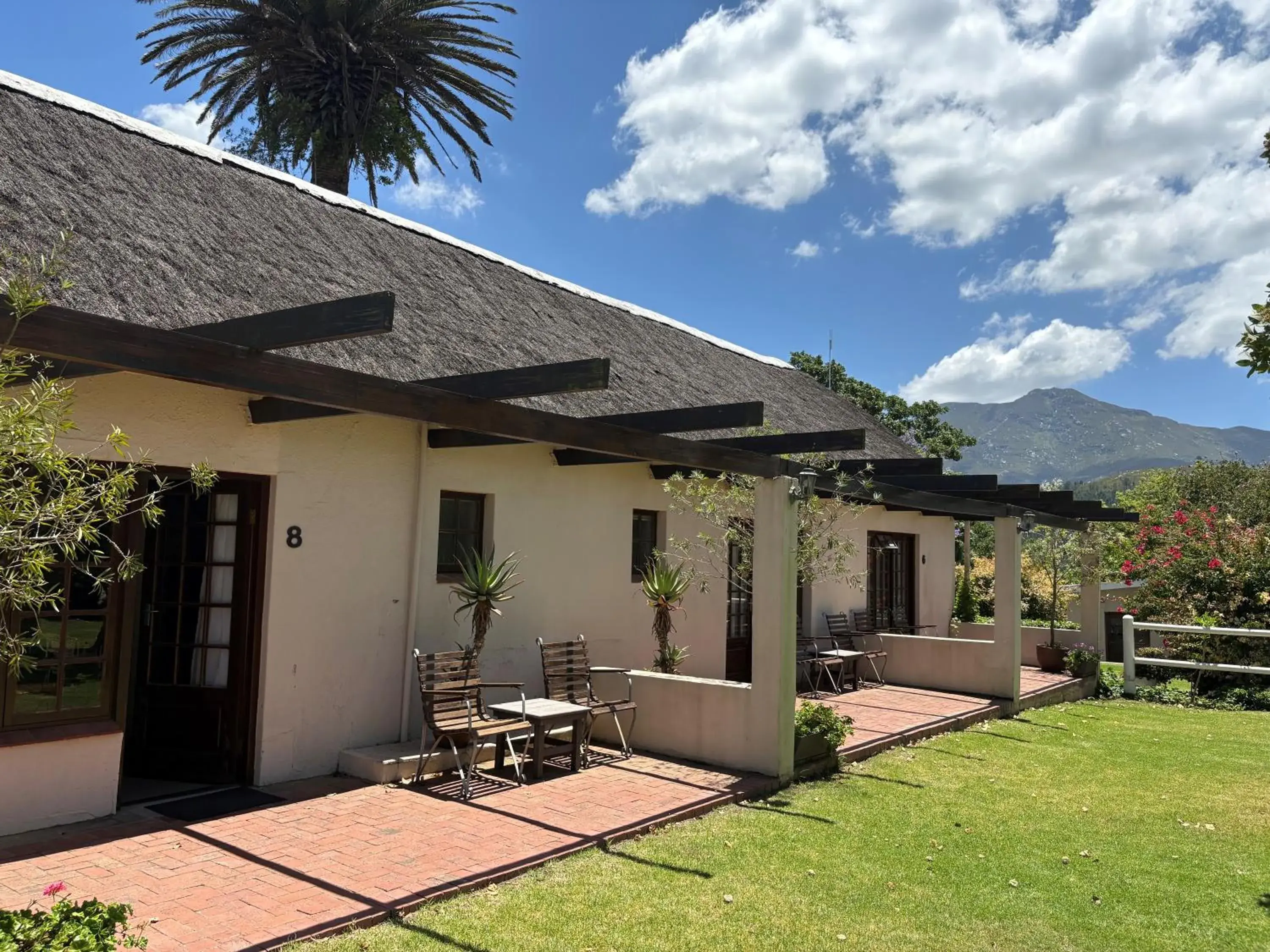 Family Room - single occupancy in Eight Bells Mountain Inn Family Room - single occupancy in Eight Bells Mountain Inn