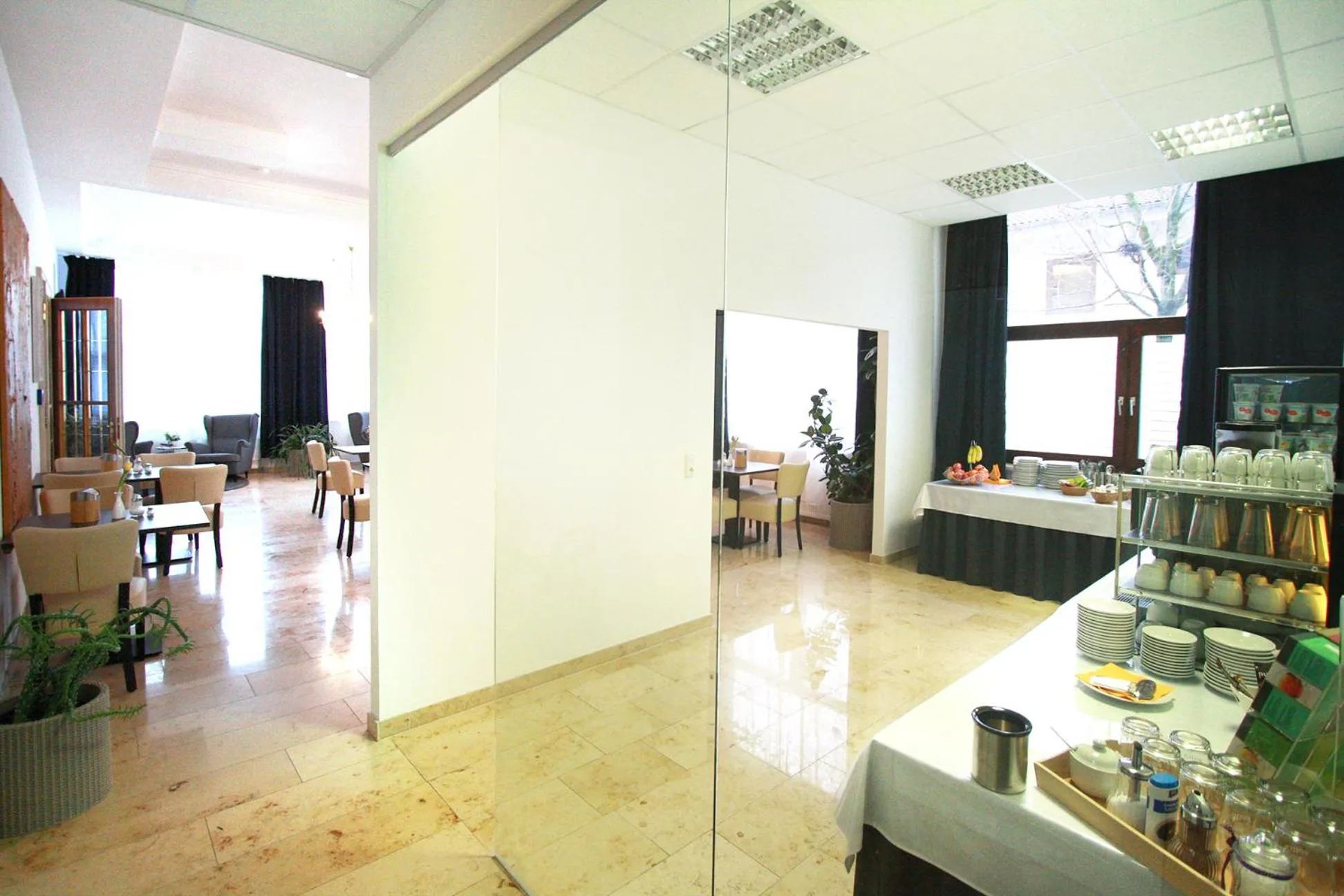 Food and drinks in ARRIVEL Hotel Kirchheim - bisher Novitel