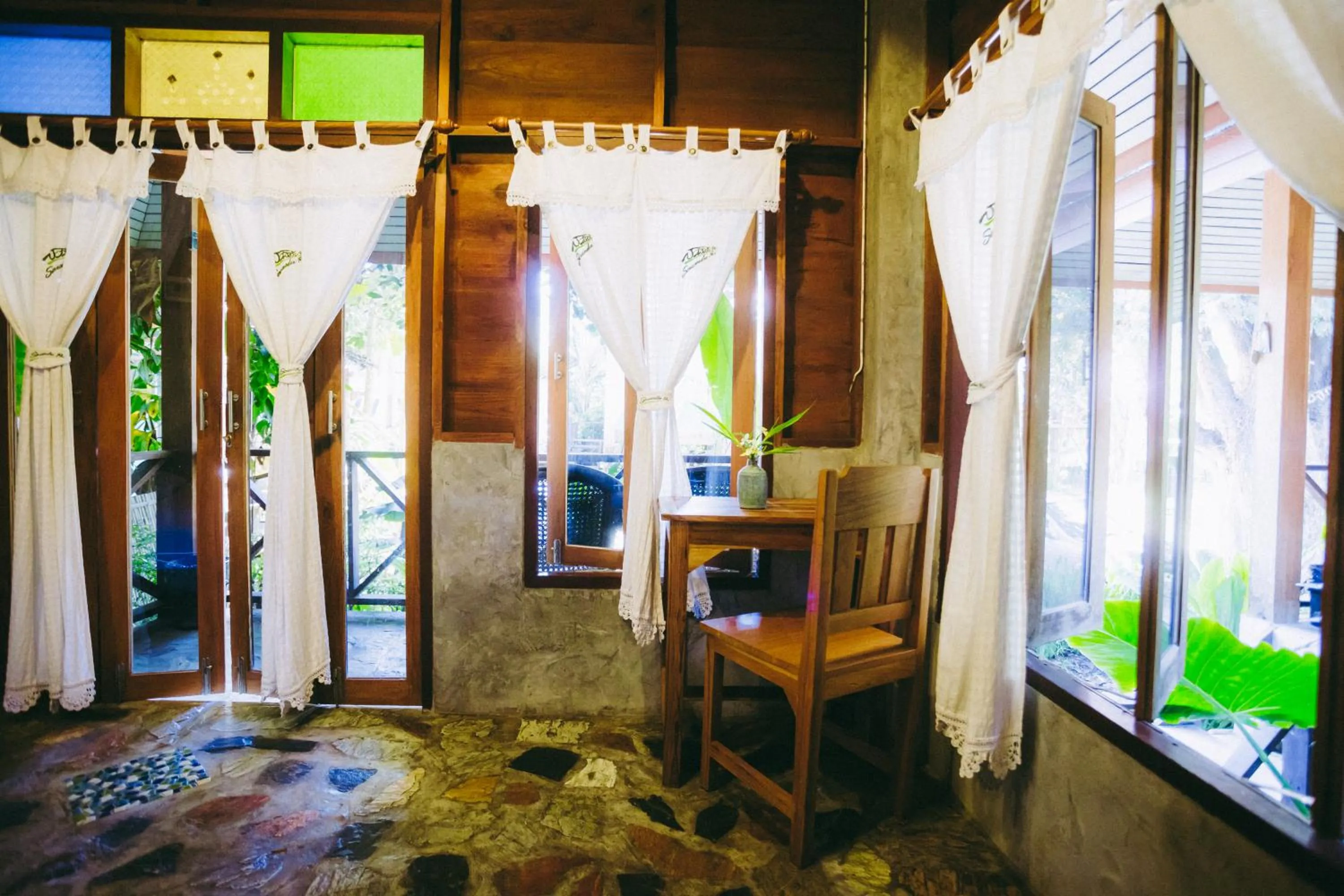 Sawasdeepai River Resort