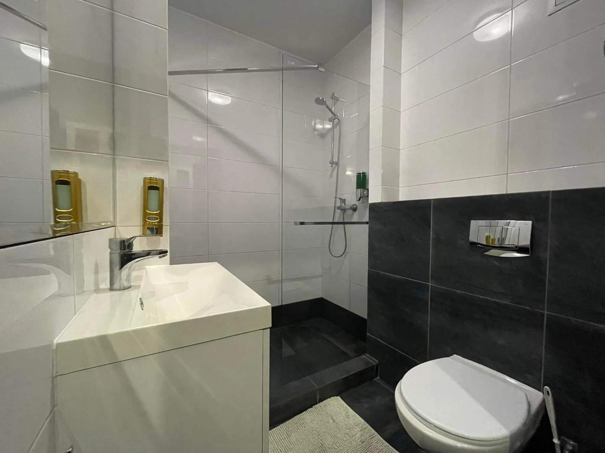 Inna Strefa - Sleep & Restaurant