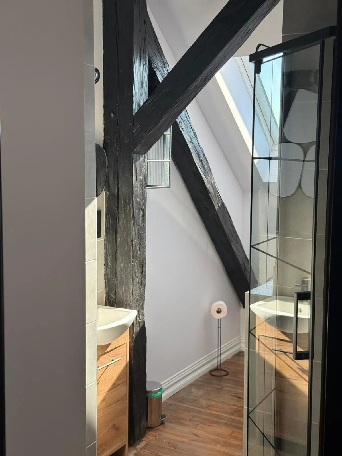 Rynek 14 - Pokoje hotelowe - Cafe&Restaurant - Parking - OrangeTV