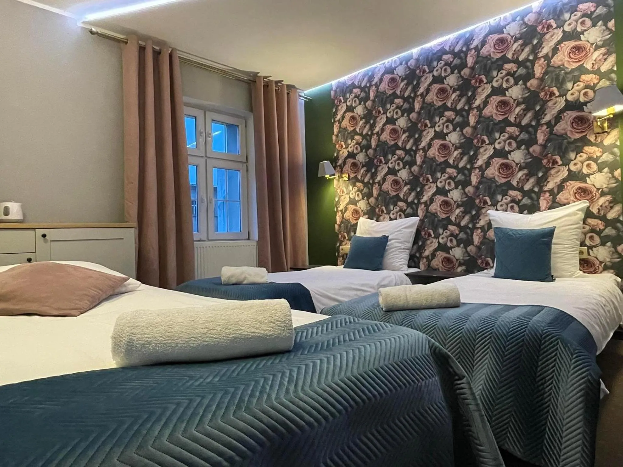 Bed in Inna Strefa - Sleep & Restaurant