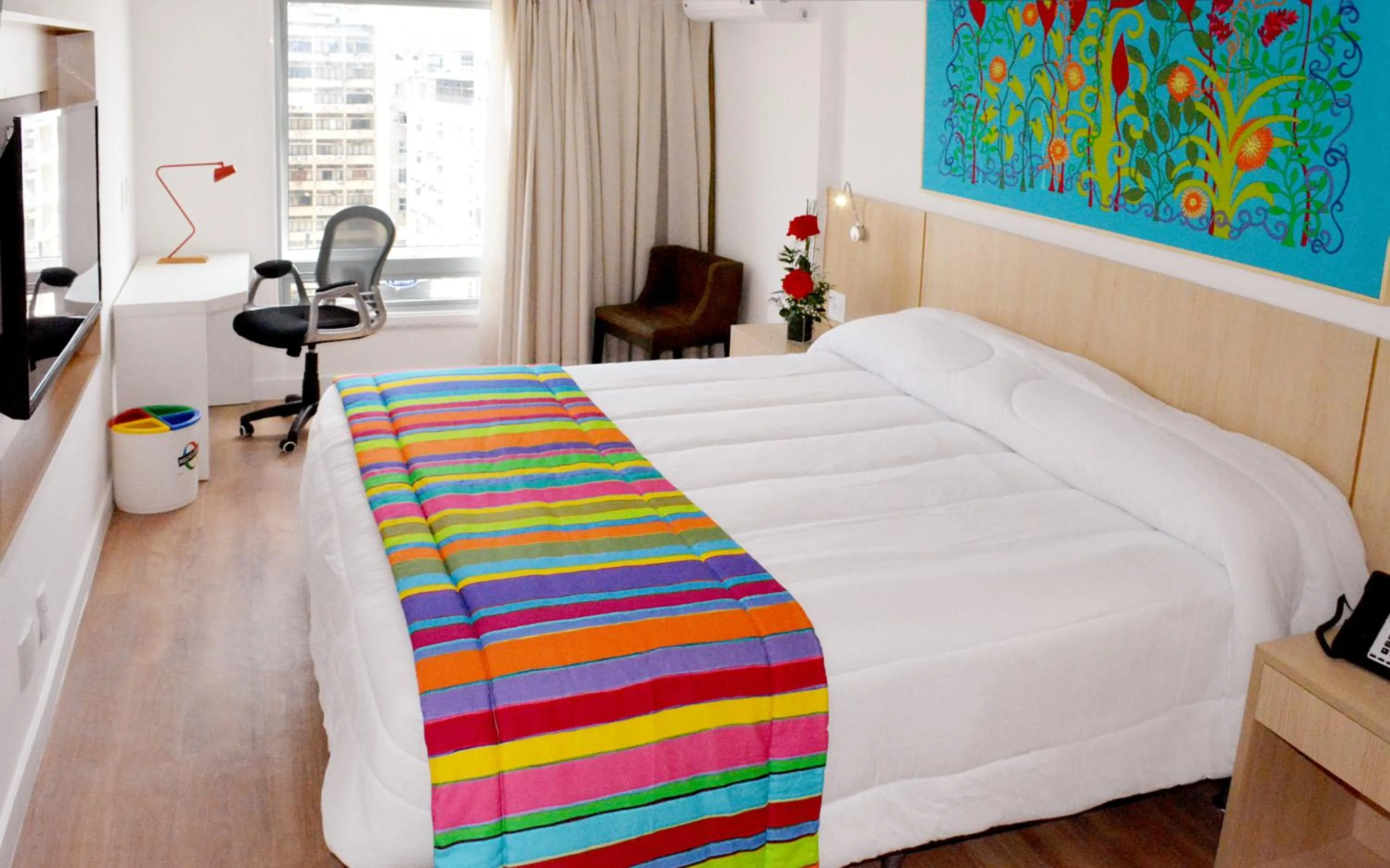 Bedroom, Bed in Royalty Rio Hotel