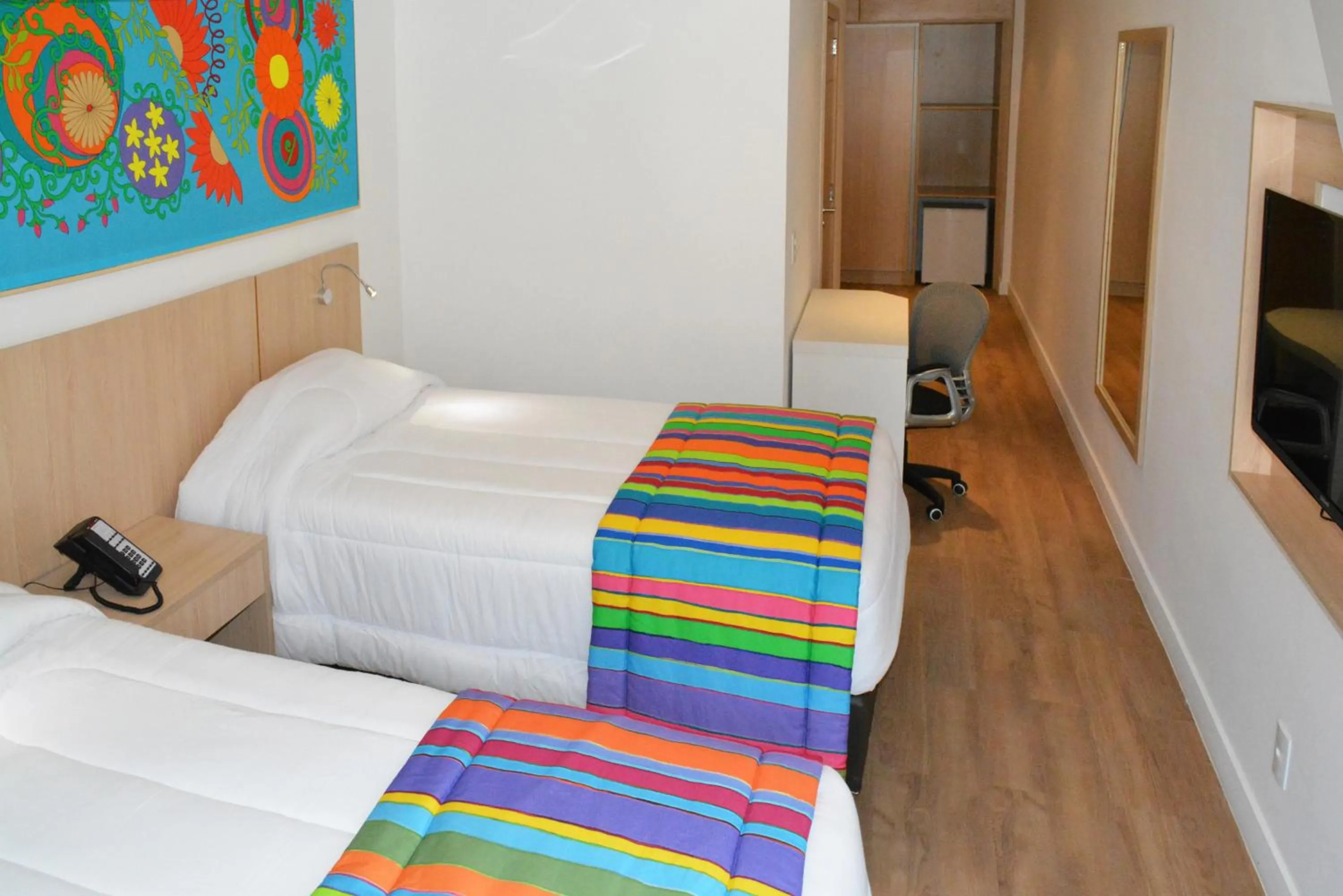 Bedroom, Bed in Royalty Rio Hotel