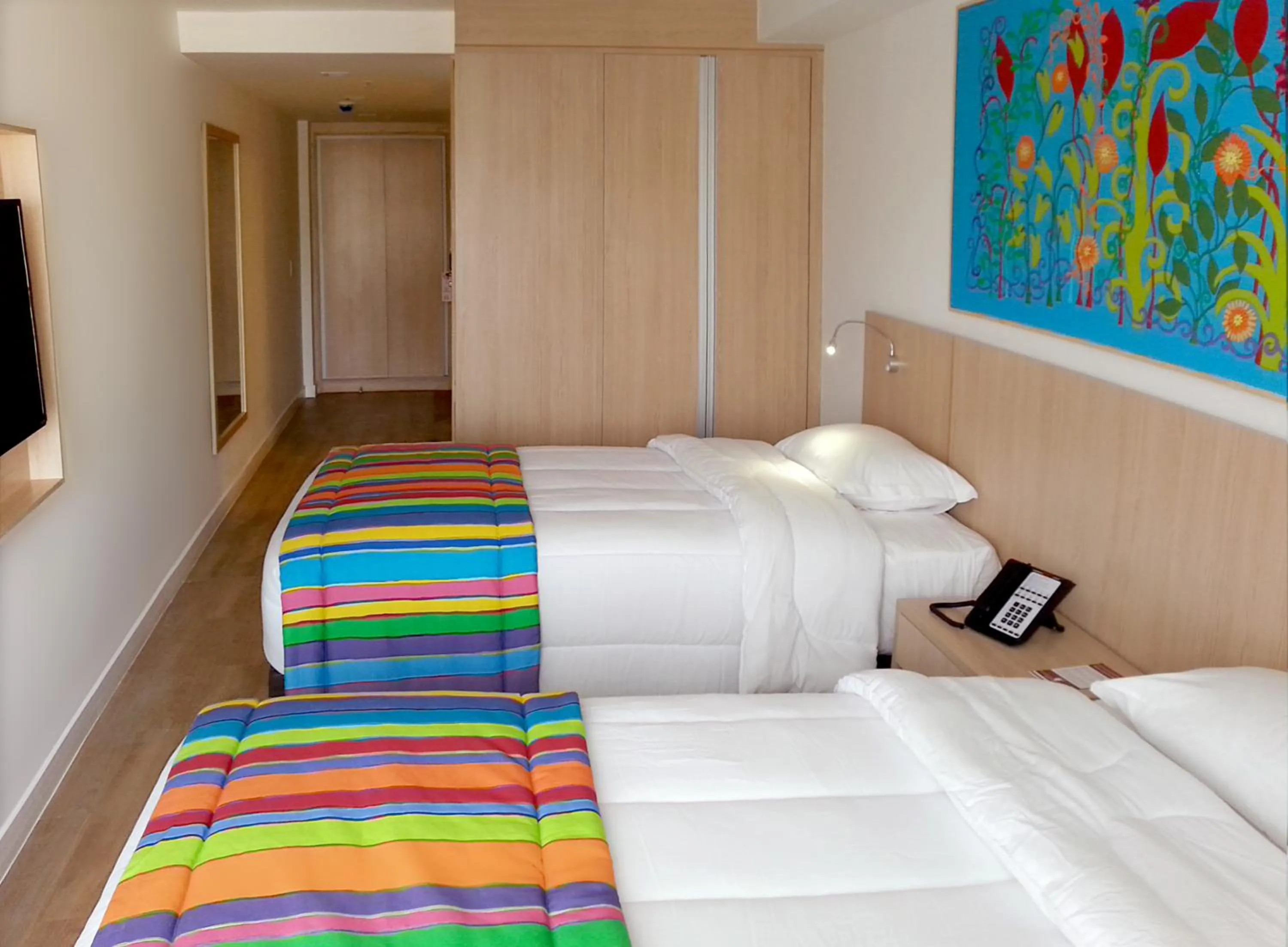 Bedroom, Bed in Royalty Rio Hotel