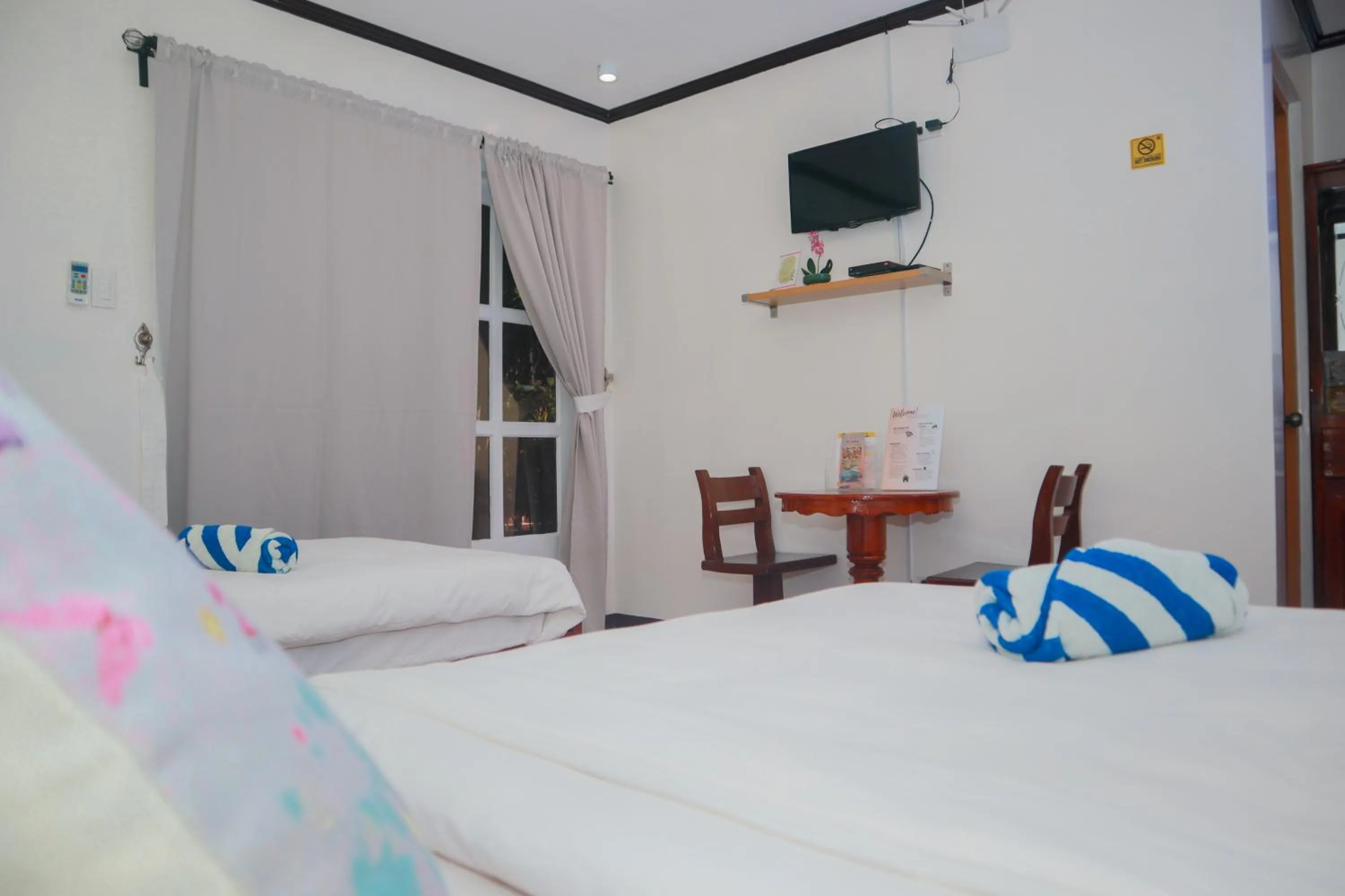 Property building, Bed in Olana Bed and Breakfast