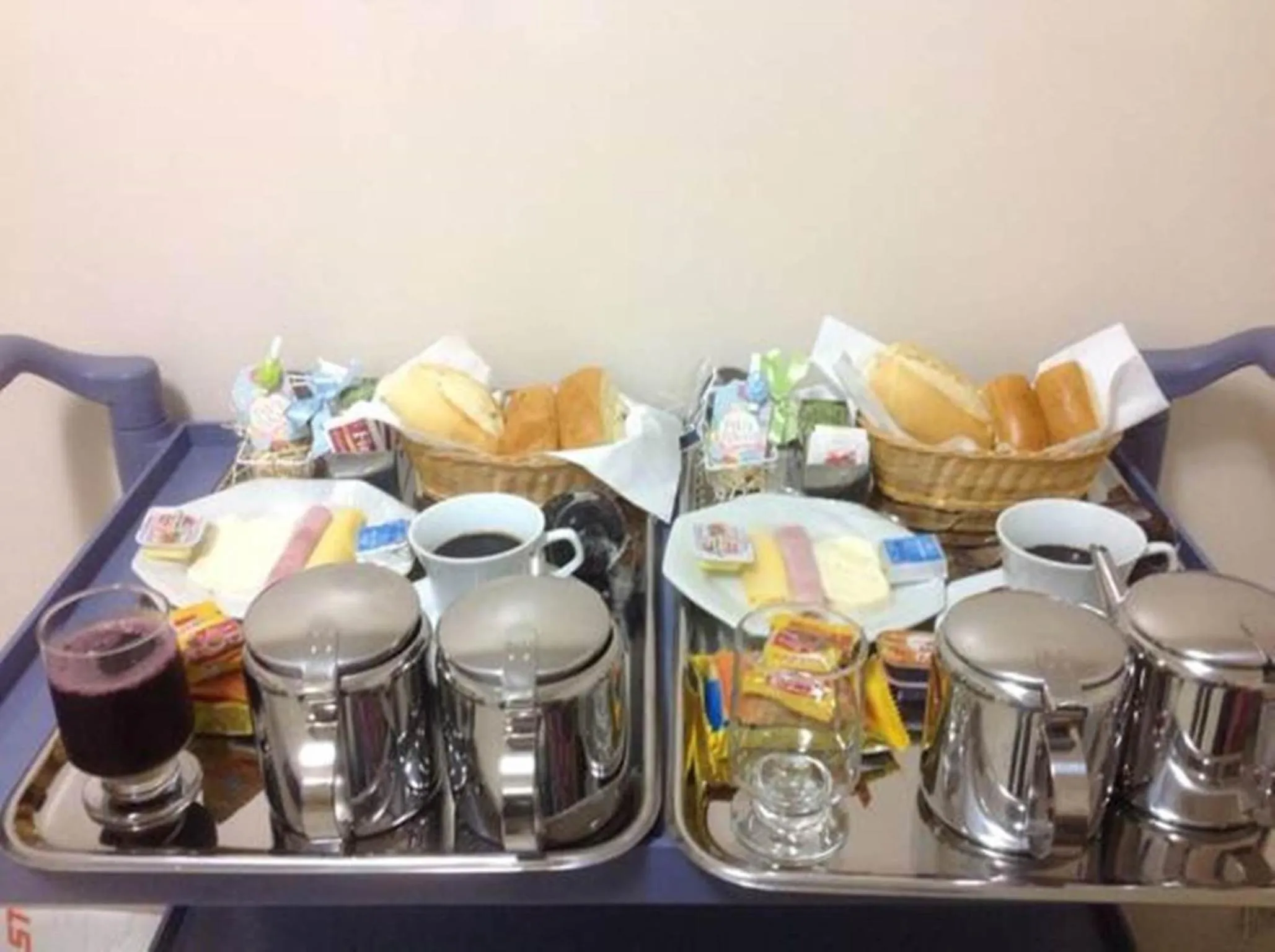 Breakfast in Hotel Pousada La Belle