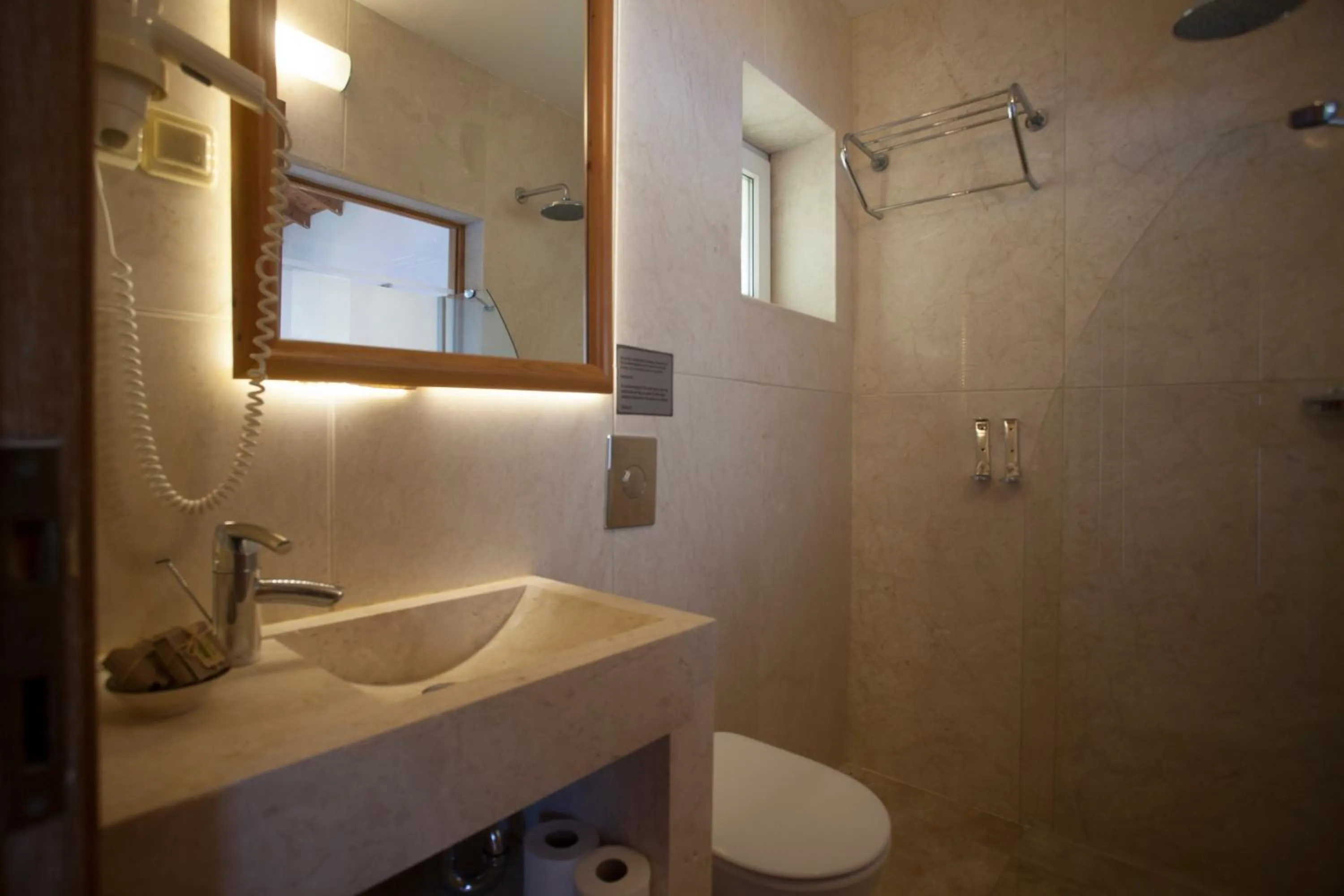 Shower in Mekvin Hotels Deniz Feneri Lighthouse