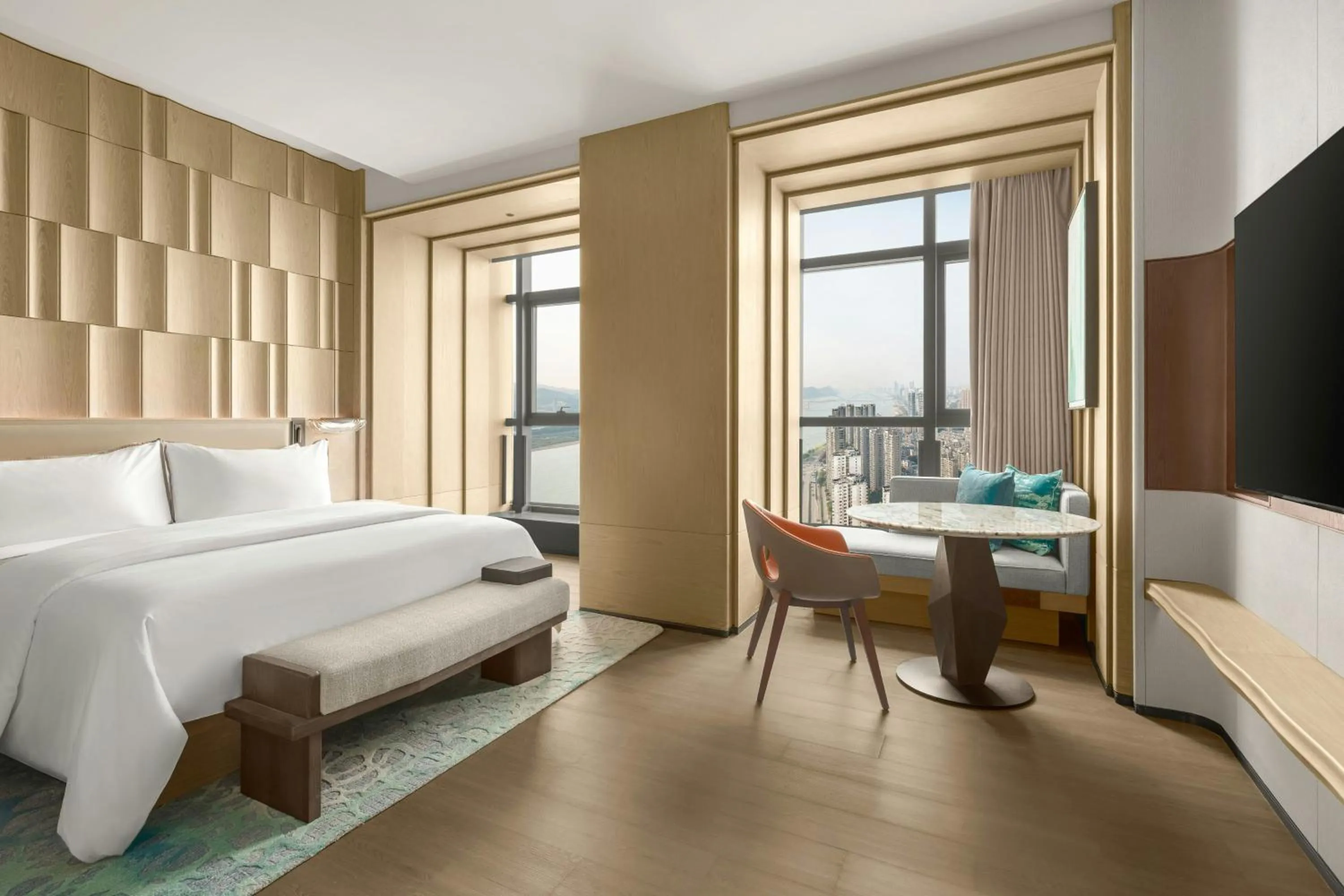 Photo of the whole room, Bed in The Westin Yichang