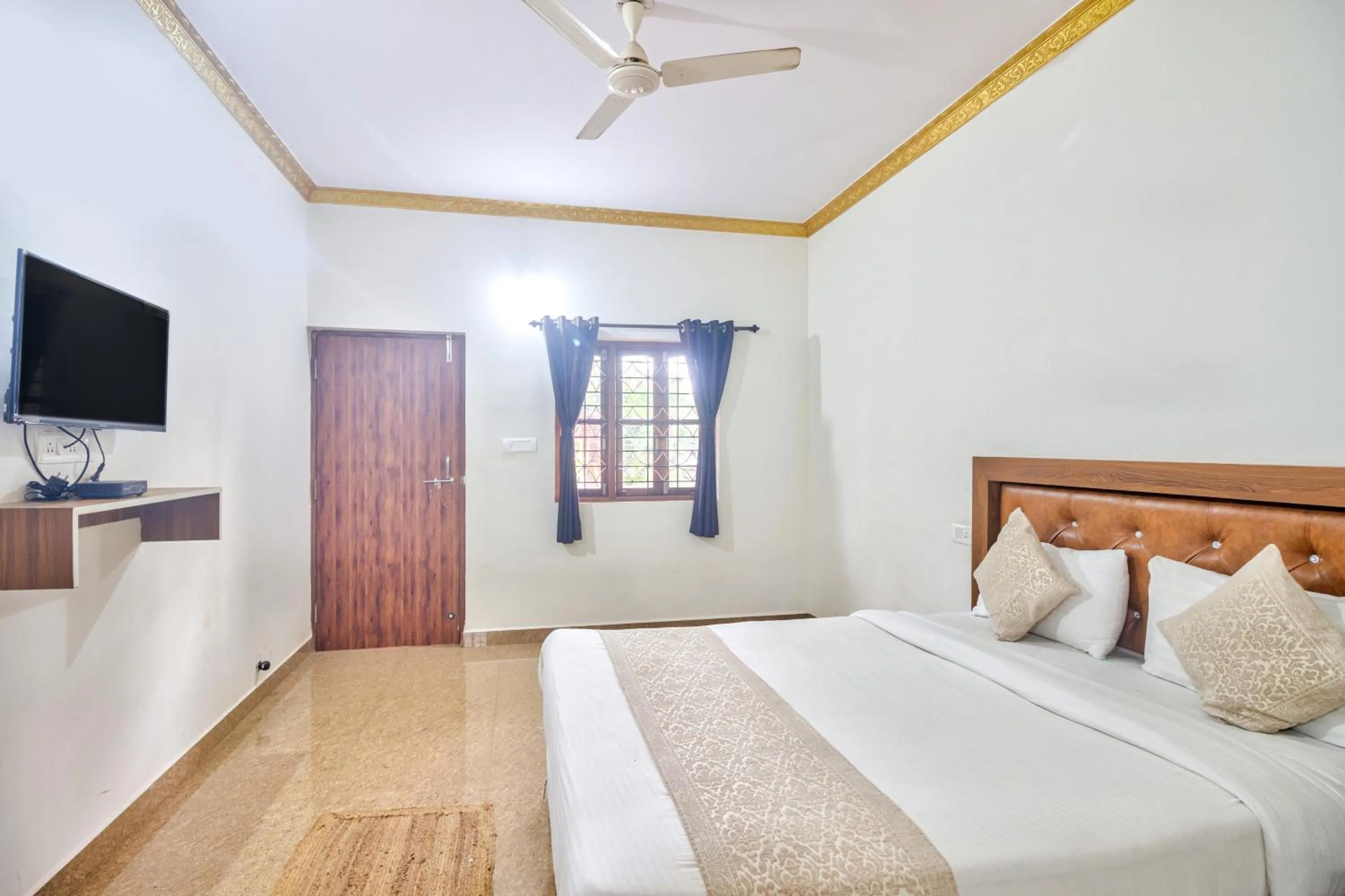 Bed in Hotel Calangute bay
