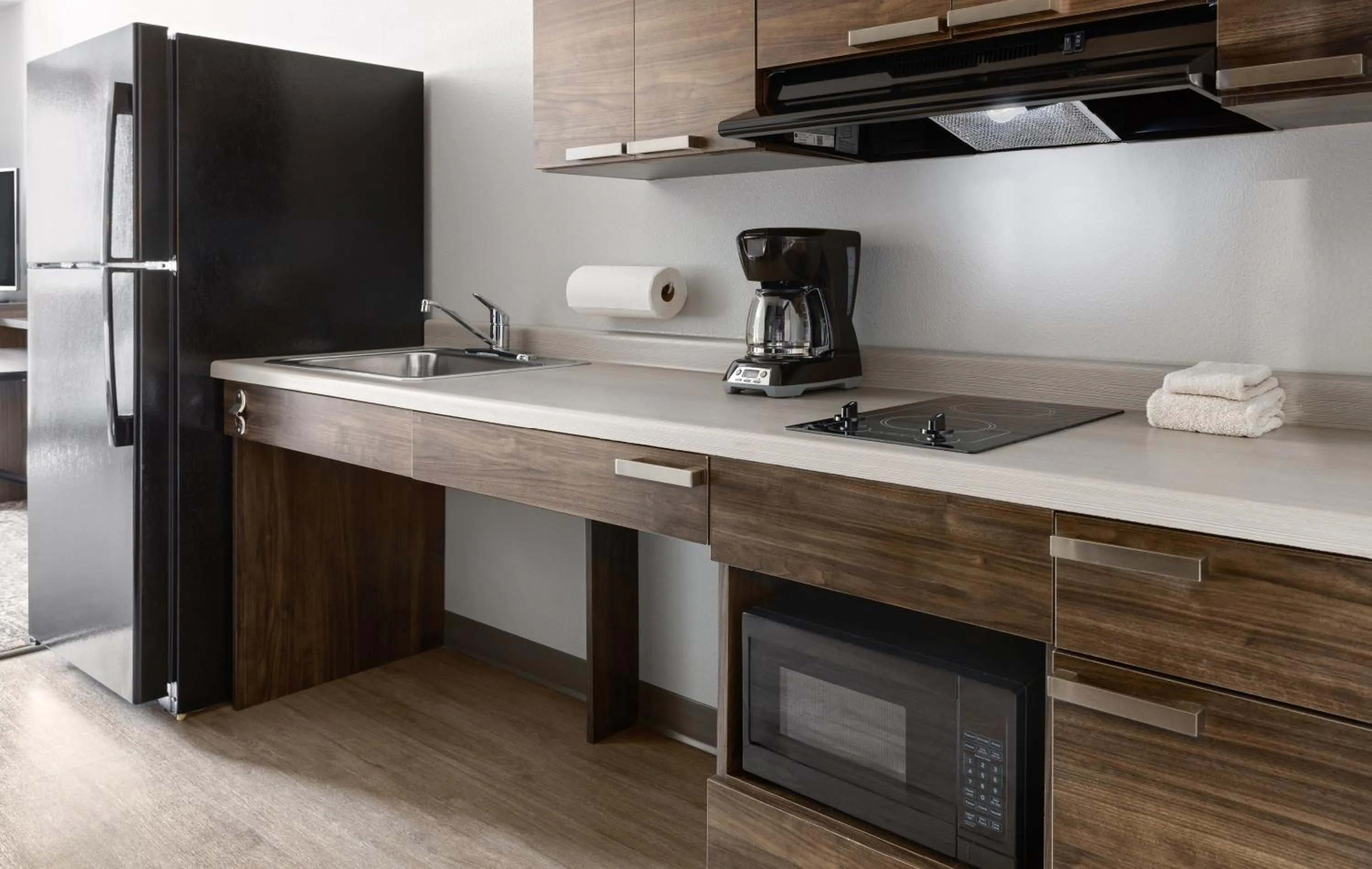 Kitchen or kitchenette in My Place Hotel-Jonesboro, AR