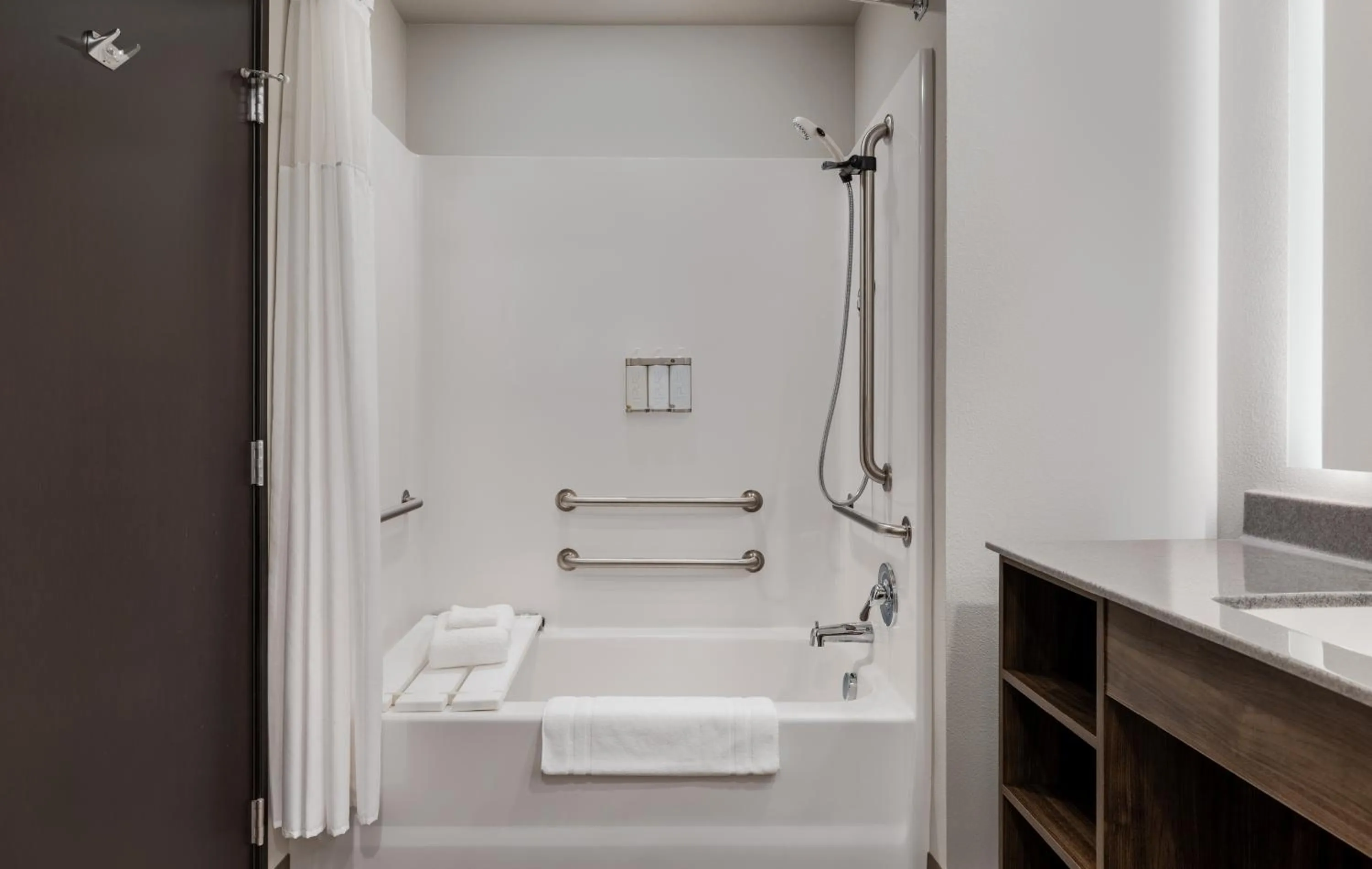 Shower in My Place Hotel-Jonesboro, AR