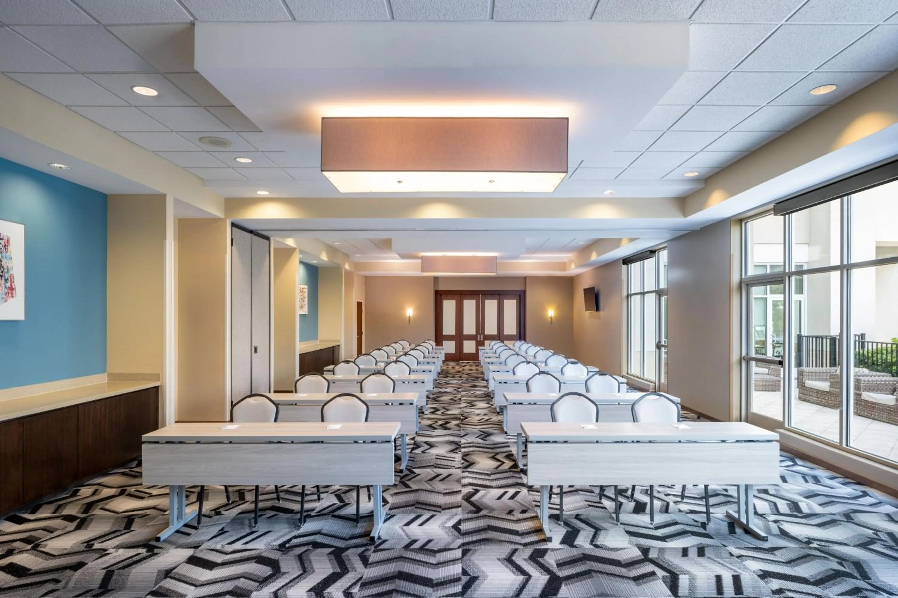 Meeting/conference room in SpringHill Suites by Marriott Orlando at FLAMINGO CROSSINGS Town Center-Western Entrance