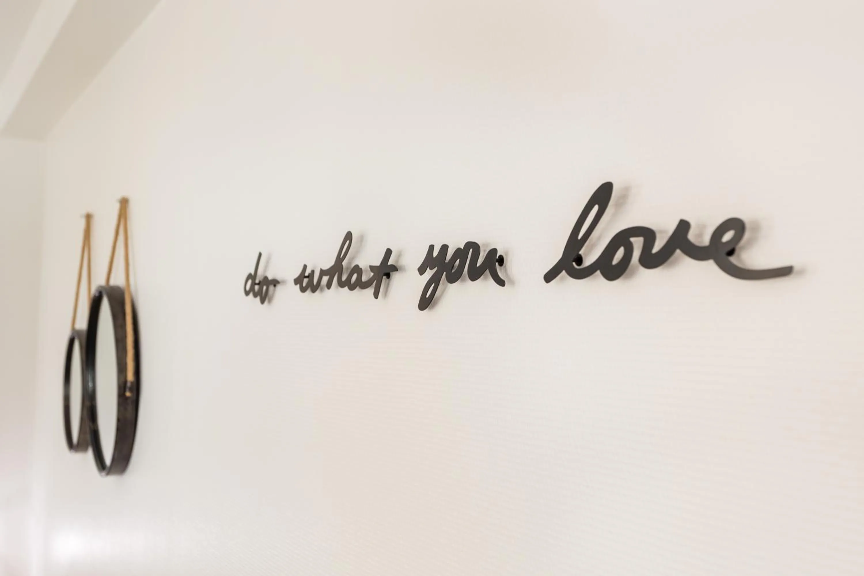 TV and multimedia in Apart By Jo