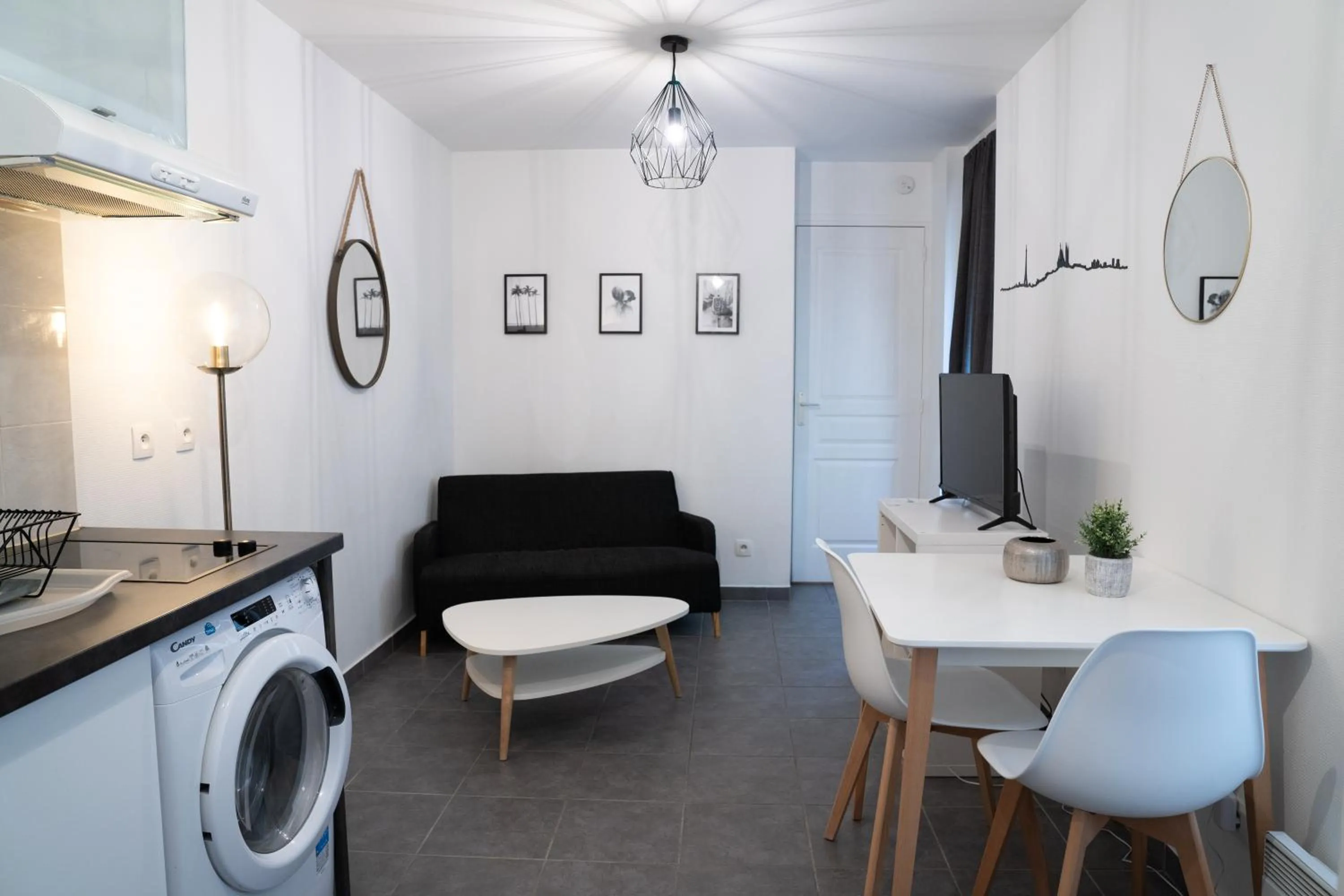 Kitchen or kitchenette in Apart By Jo